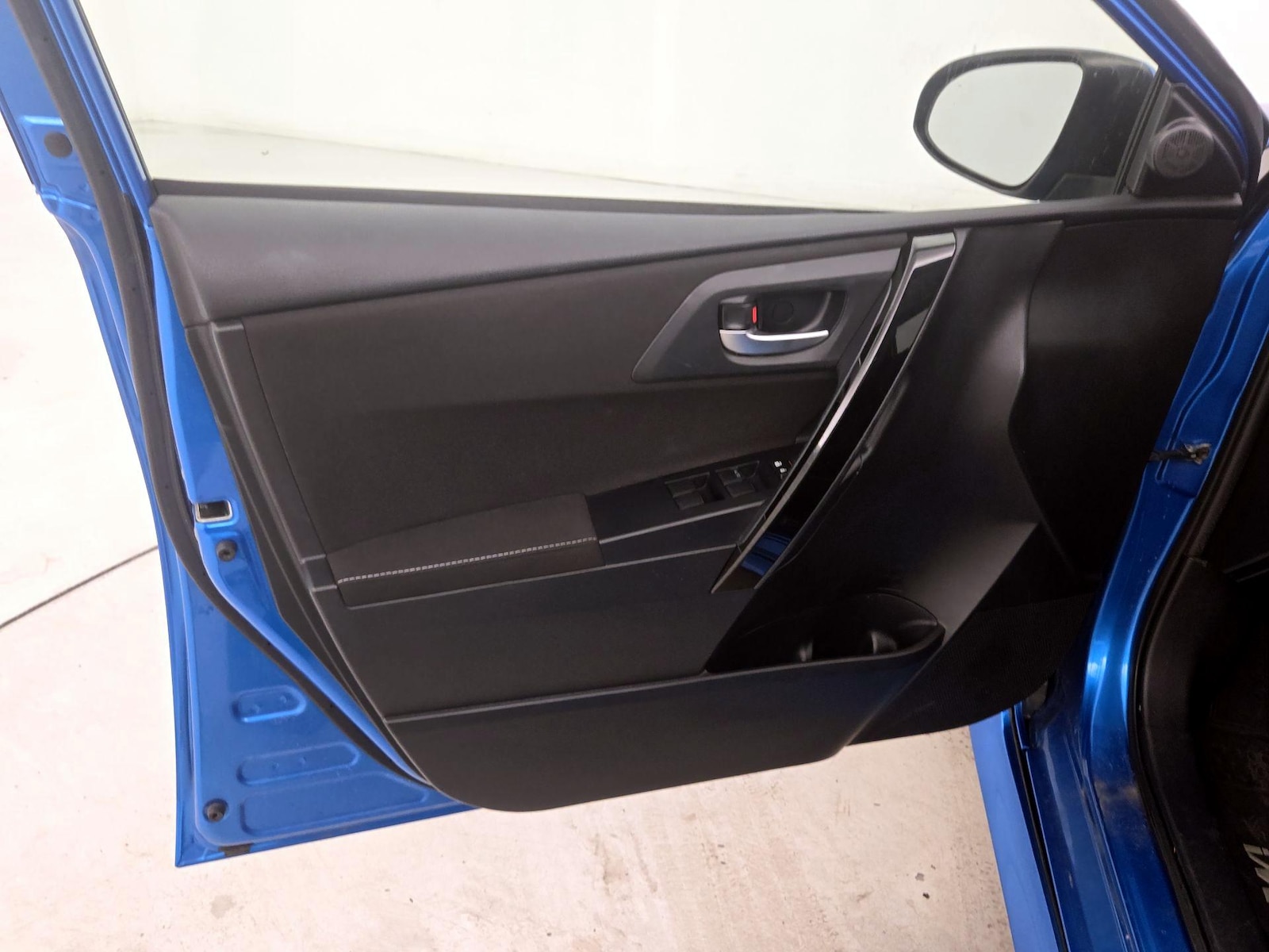 2018 Toyota Corolla iM Base - Photo 13