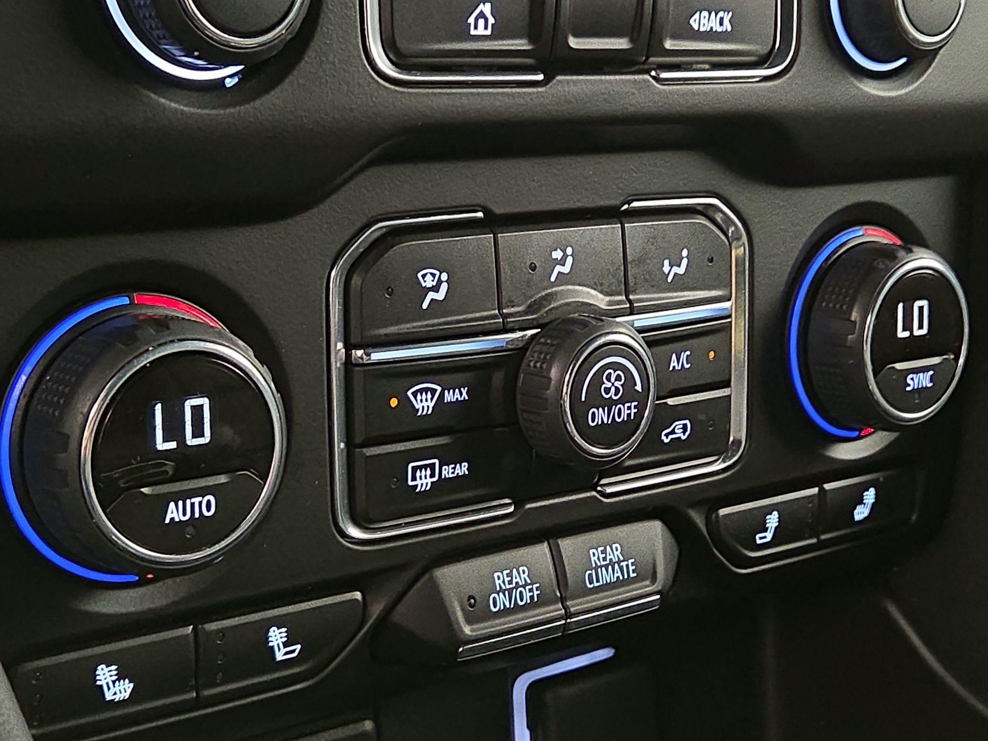 Thumbnail: 2024 Chevrolet Tahoe - 16