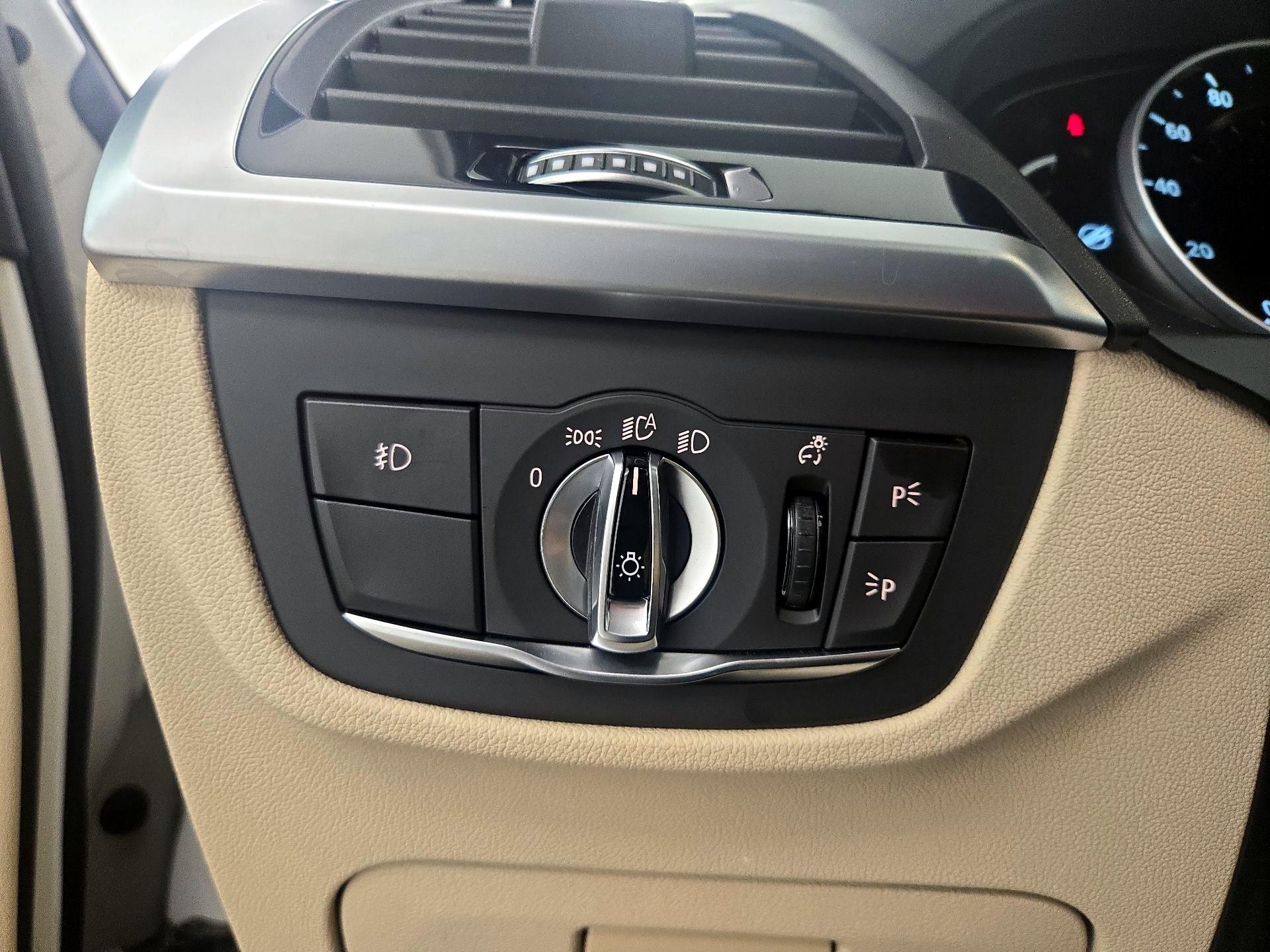 Thumbnail: 2019 BMW X3 - 13