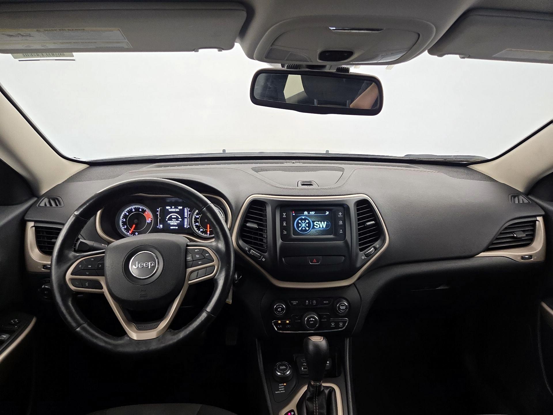 Thumbnail: 2017 Jeep Cherokee - 9