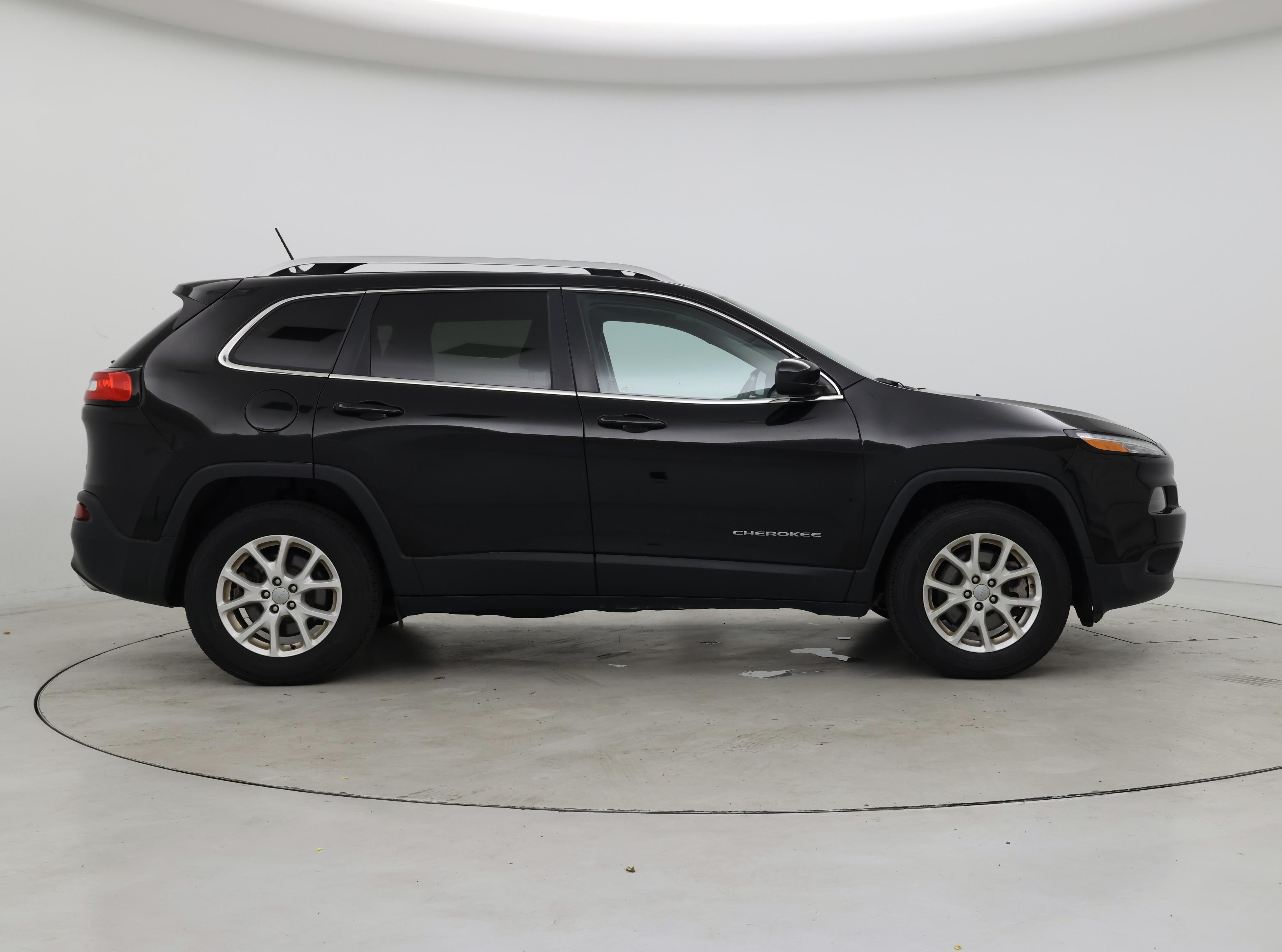 Thumbnail: 2017 Jeep Cherokee - 7