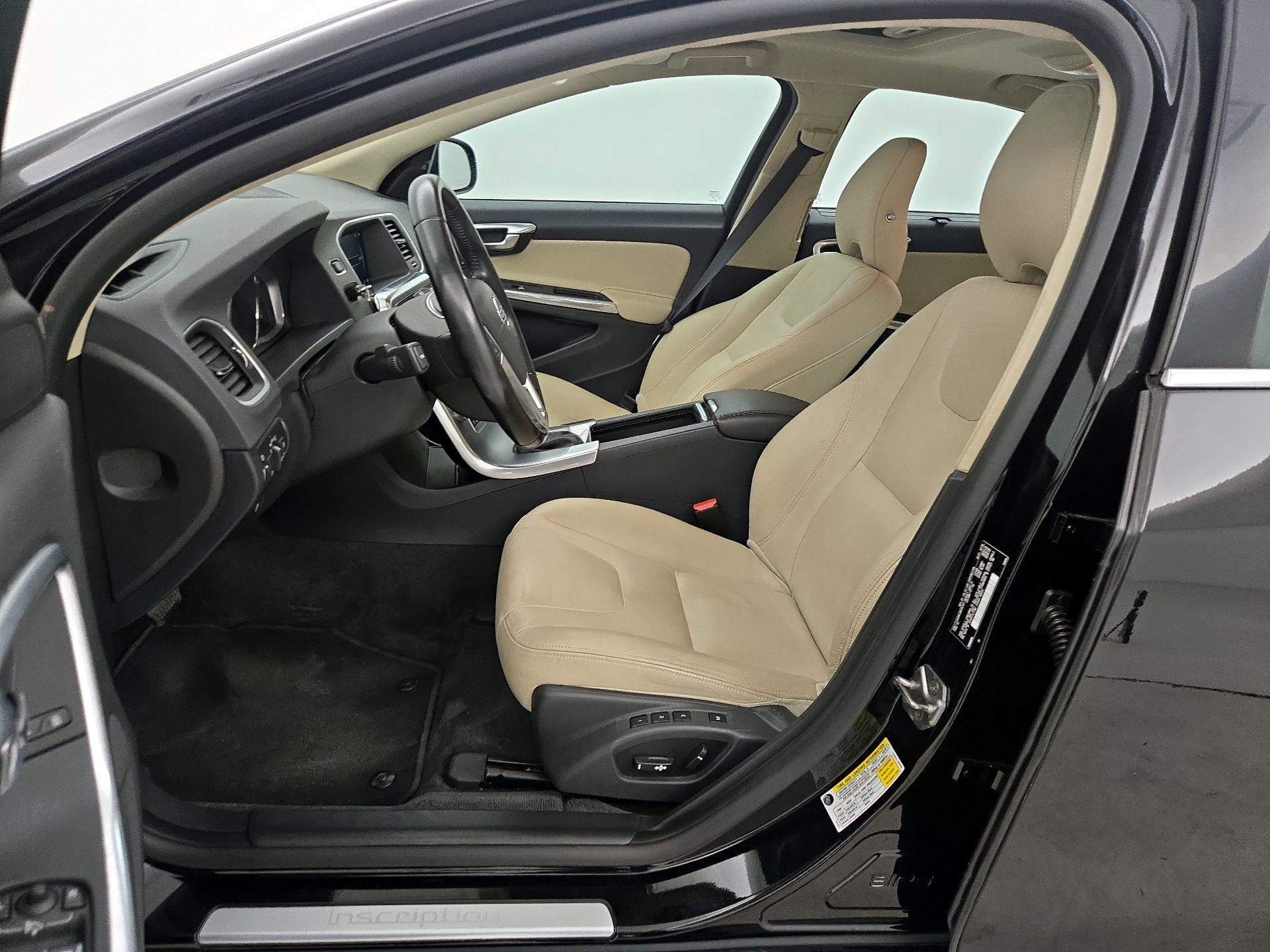 Thumbnail: 2017 Volvo S60 - 11