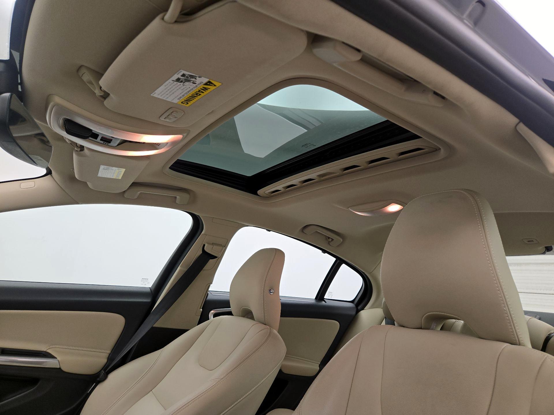 Thumbnail: 2017 Volvo S60 - 19