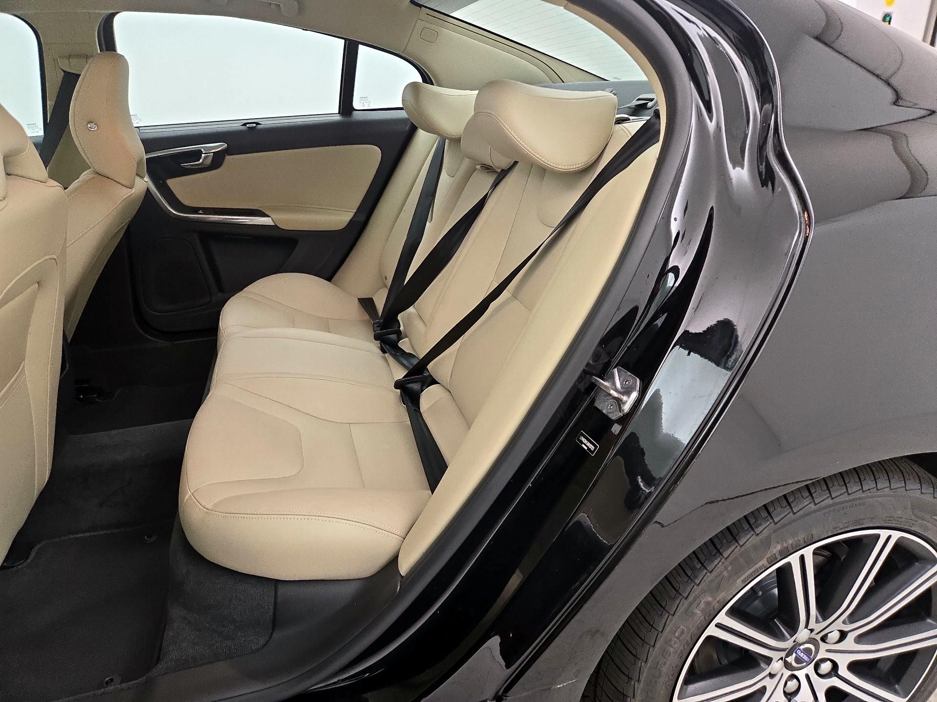 Thumbnail: 2017 Volvo S60 - 20