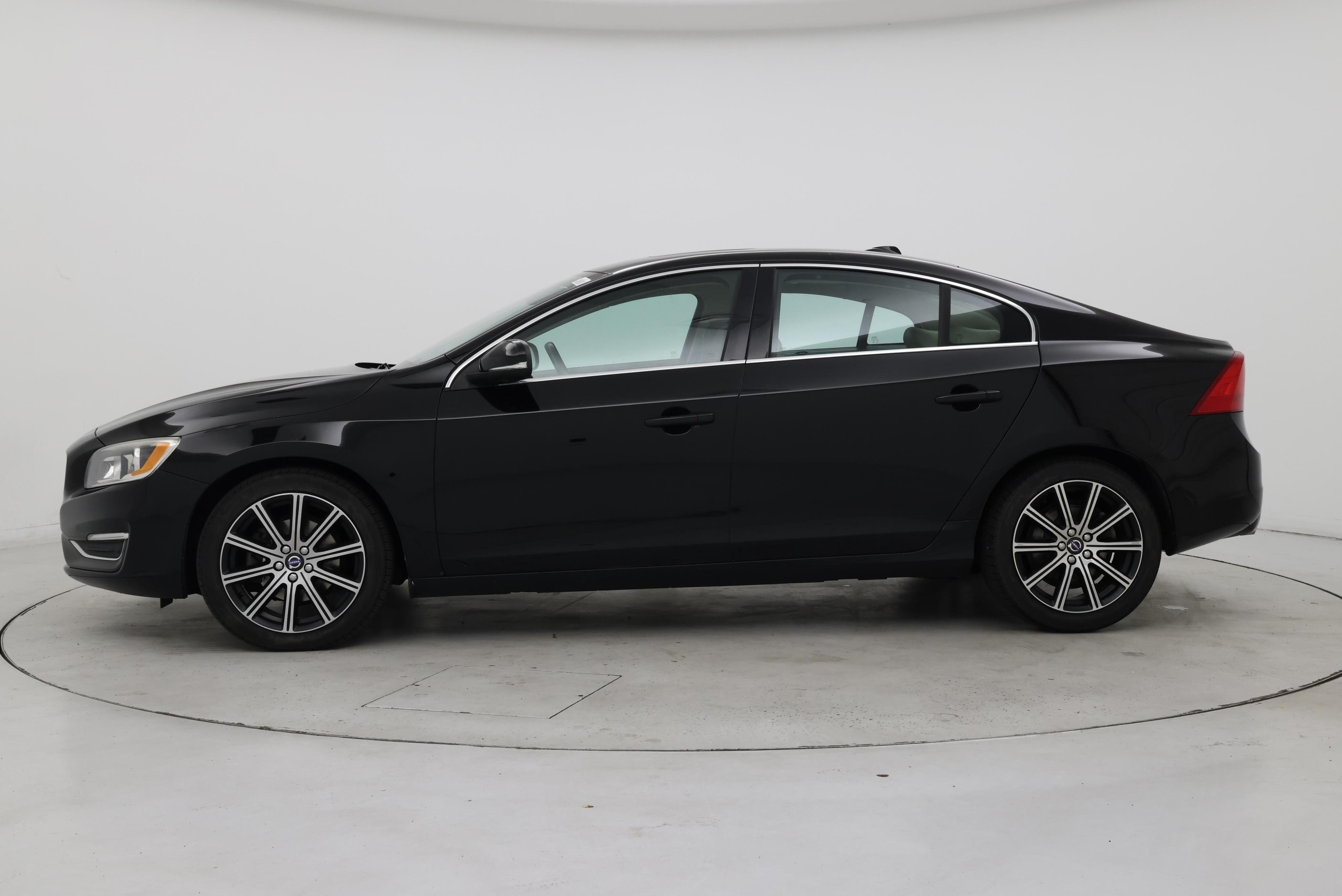Thumbnail: 2017 Volvo S60 - 3