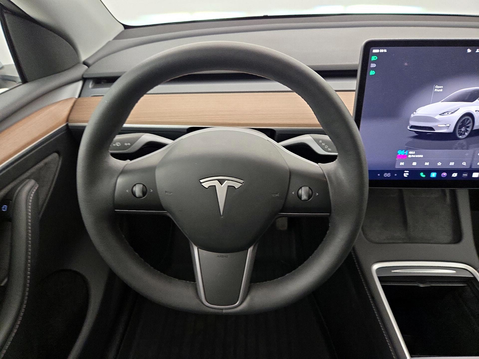 Thumbnail: 2023 Tesla Model Y - 10