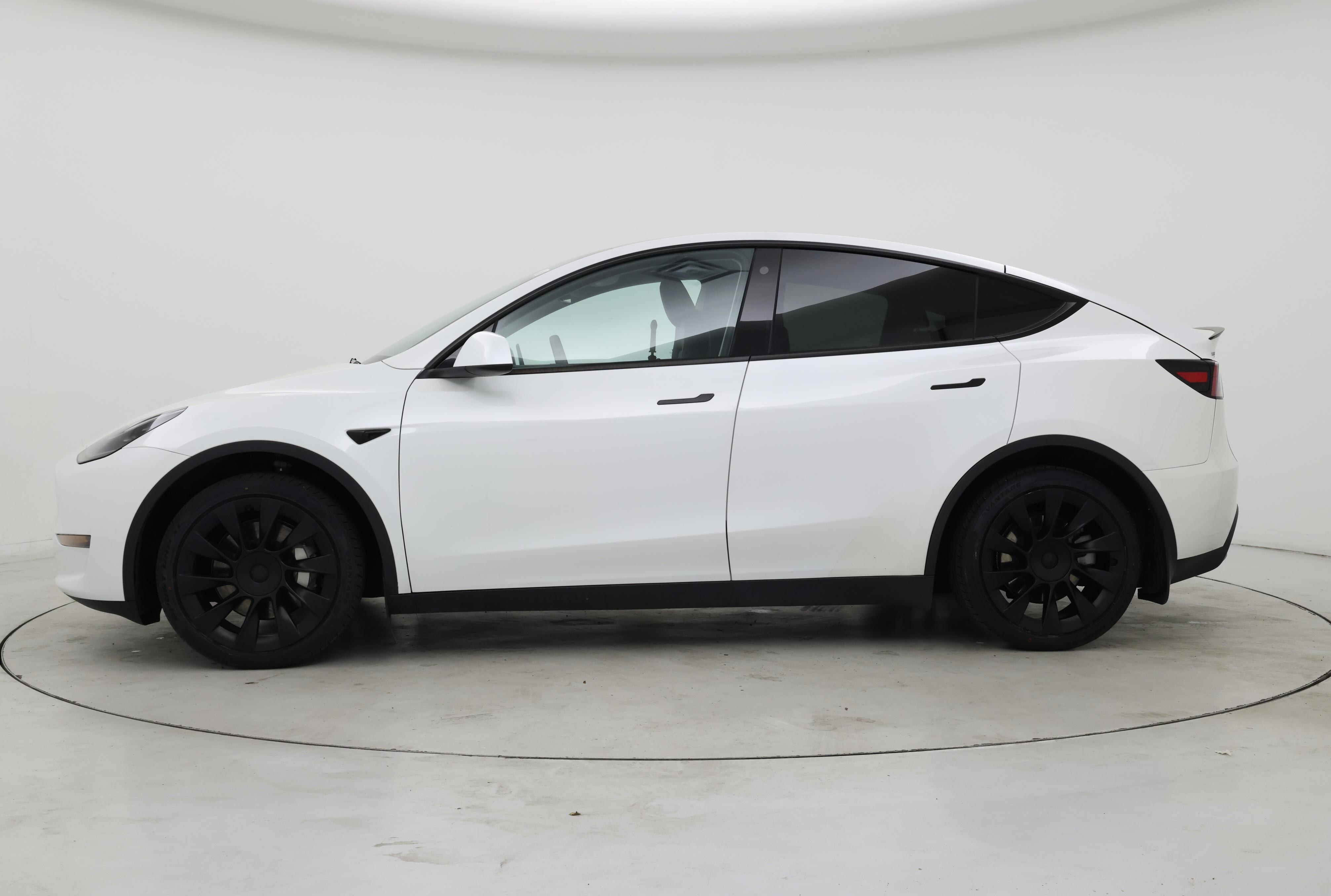 Thumbnail: 2023 Tesla Model Y - 3