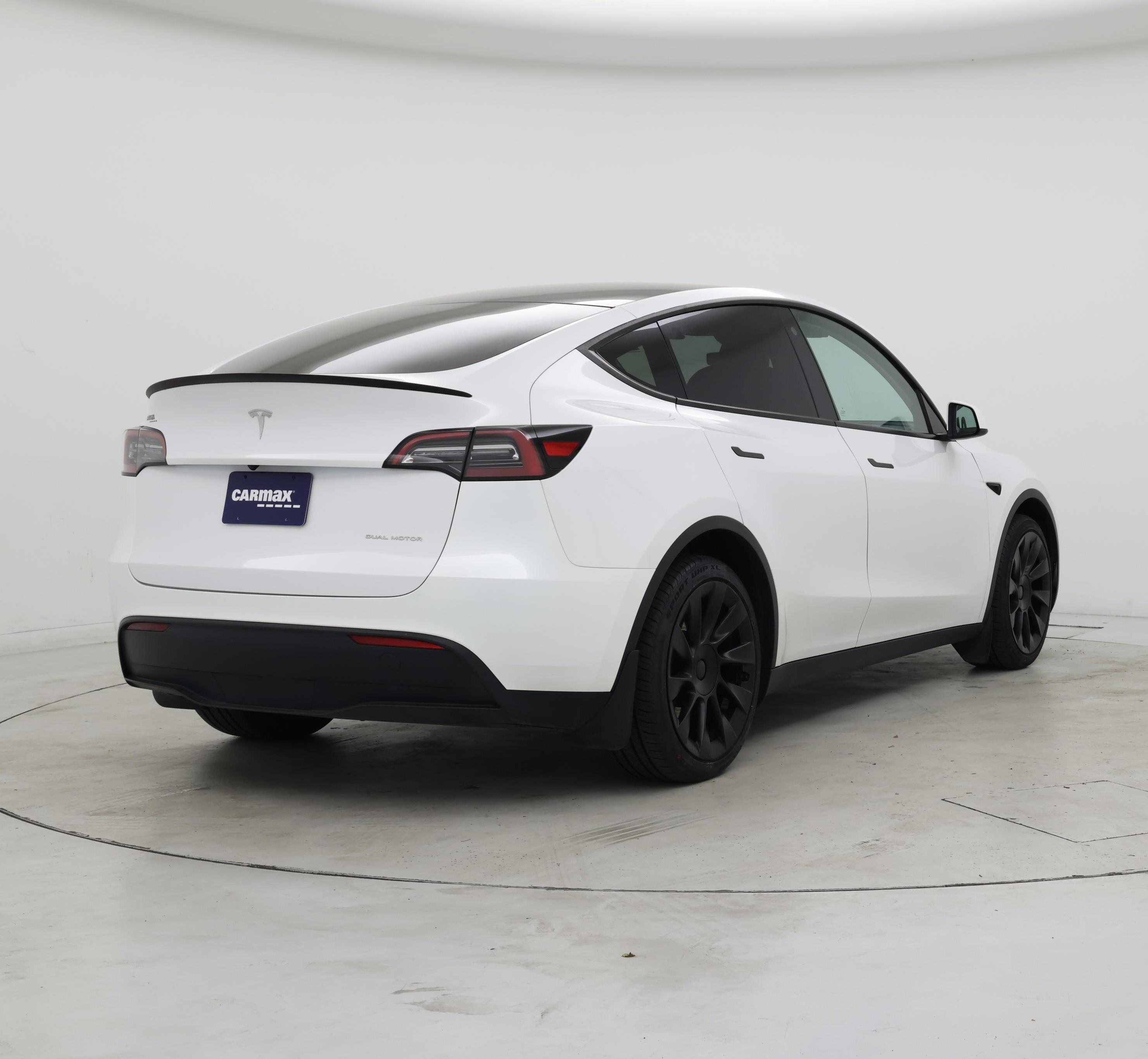 Thumbnail: 2023 Tesla Model Y - 8