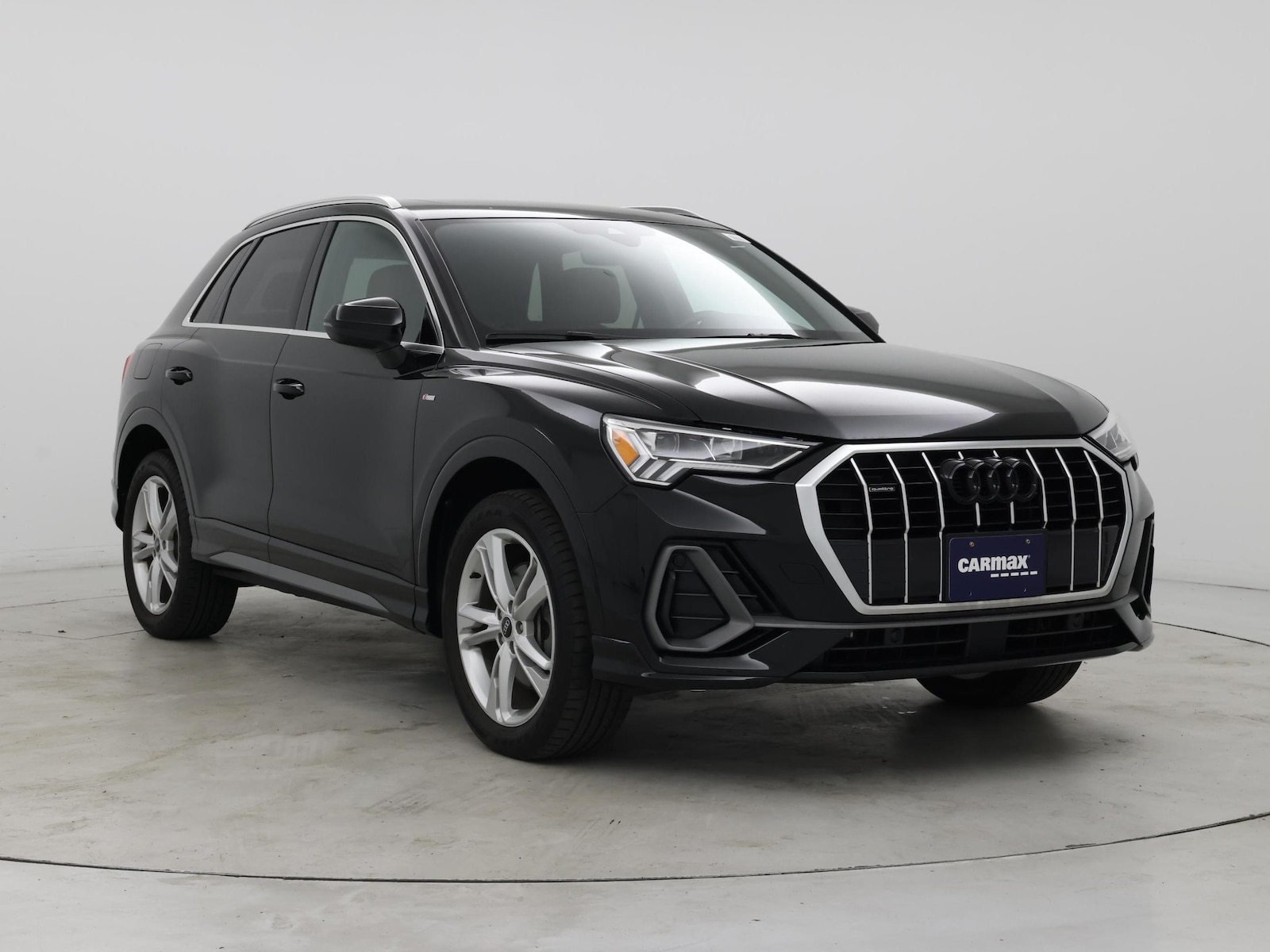 2021 Audi Q3 S Line Premium Plus - Photo 2