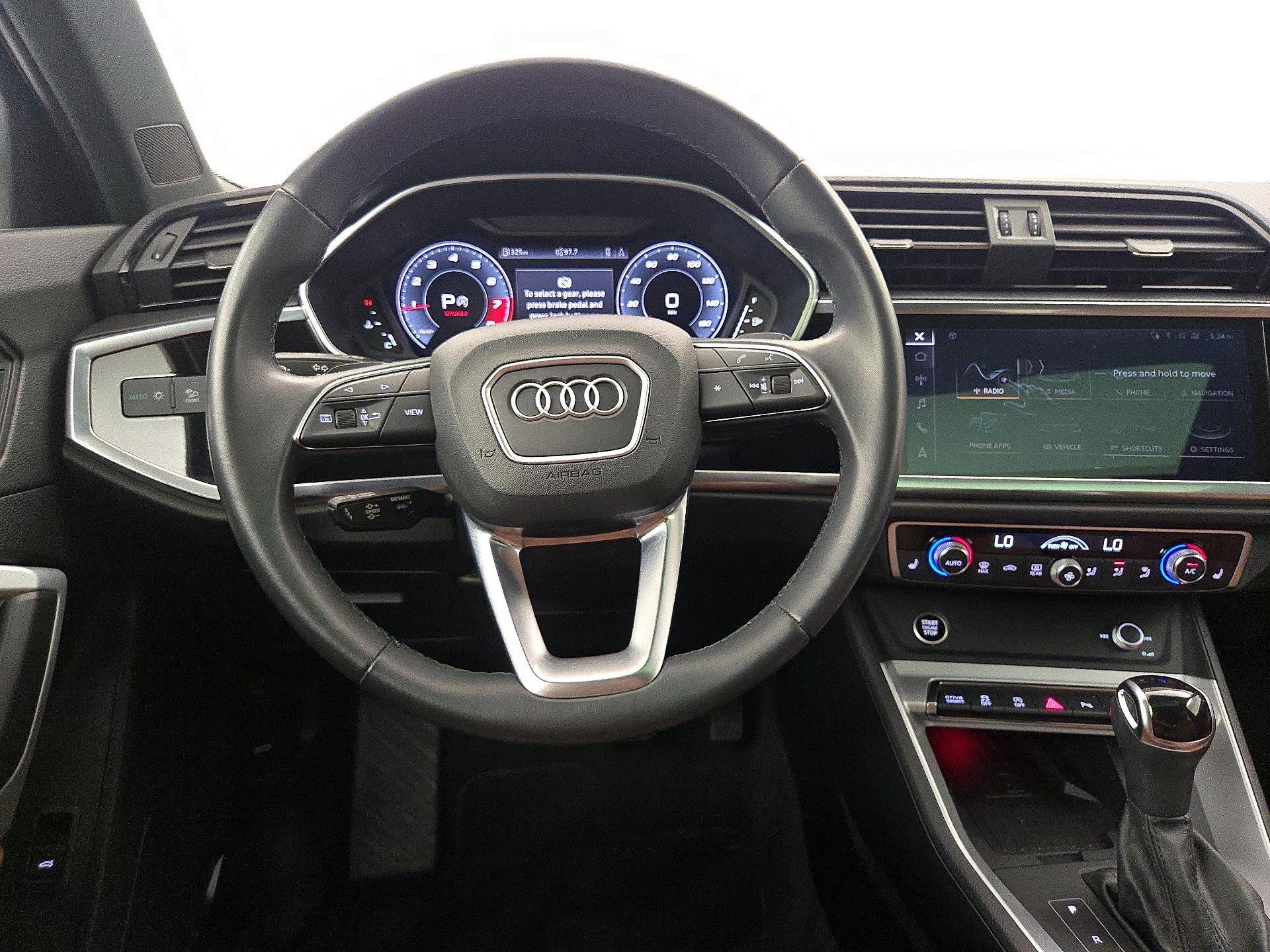 Thumbnail: 2021 Audi Q3 - 10