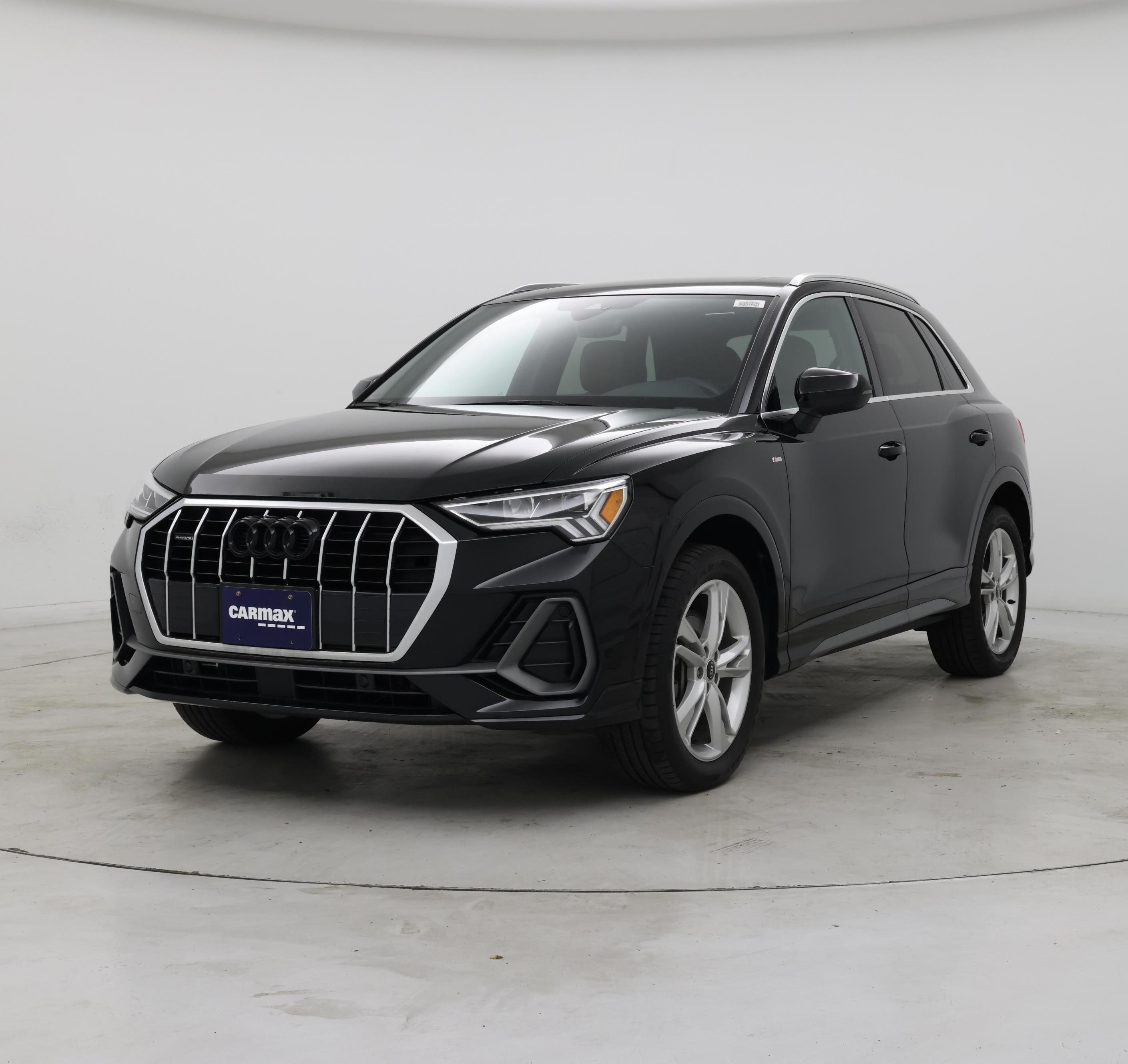 Thumbnail: 2021 Audi Q3 - 4