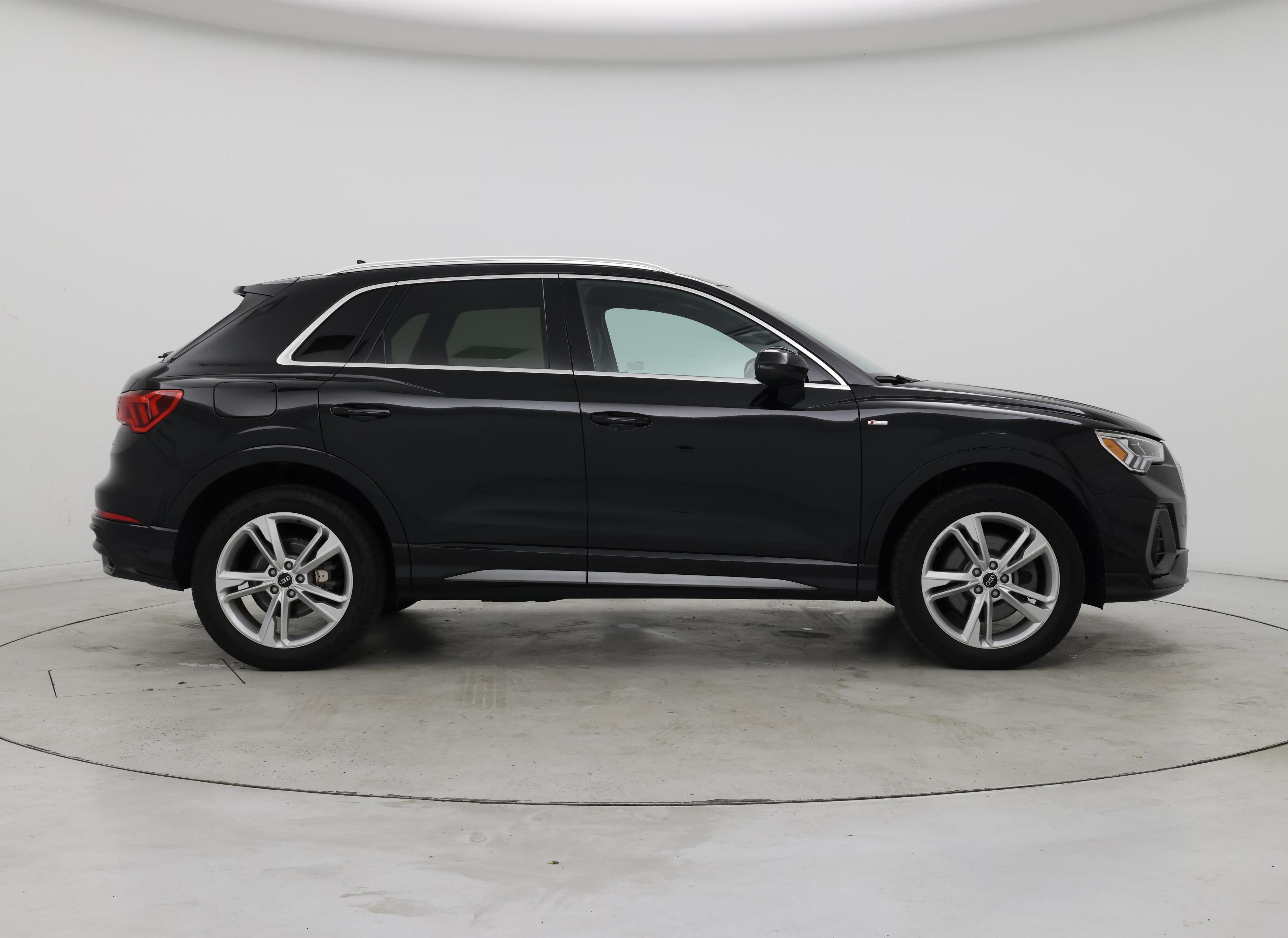 Thumbnail: 2021 Audi Q3 - 7