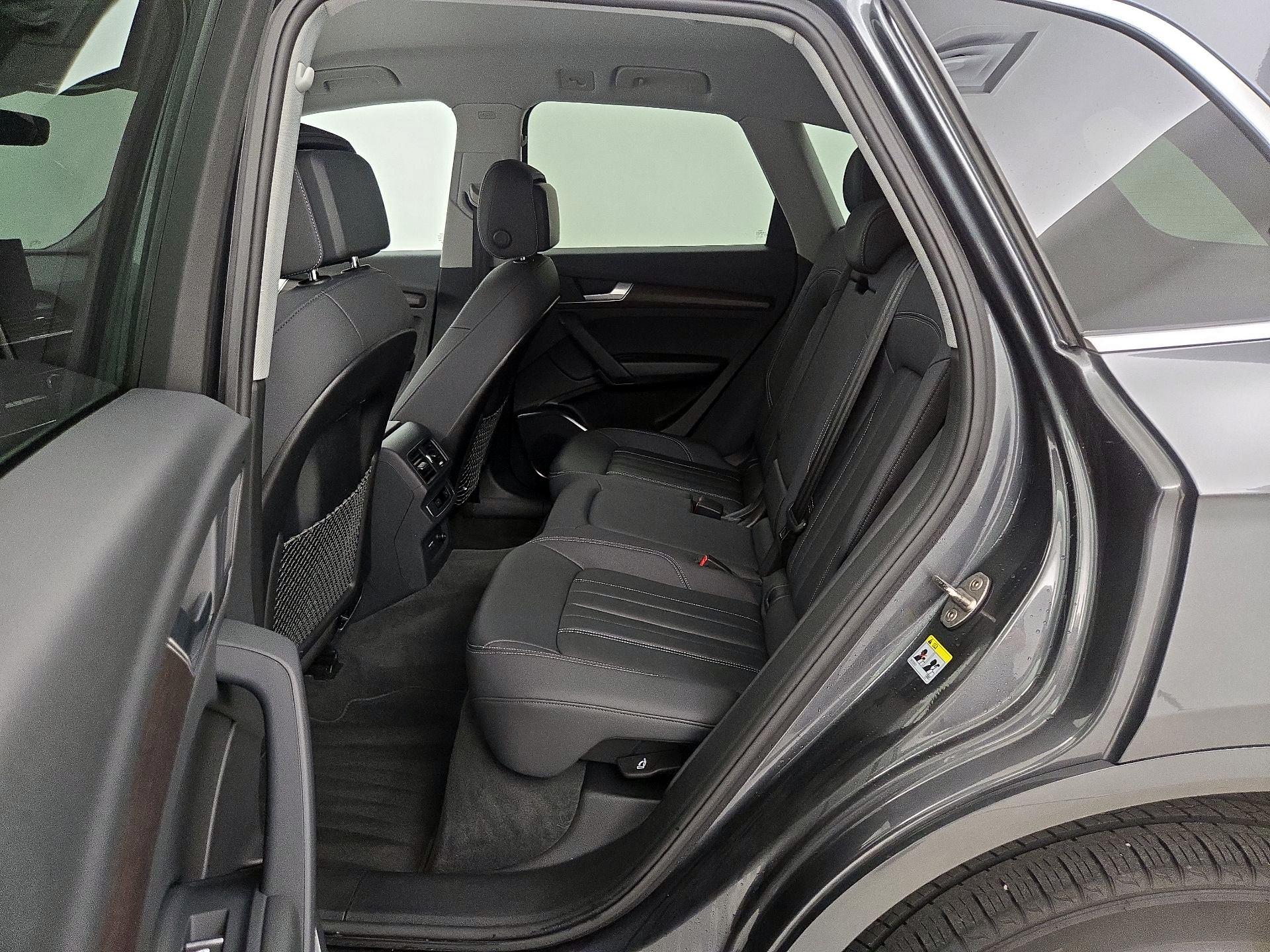 Thumbnail: 2023 Audi Q5 - 11