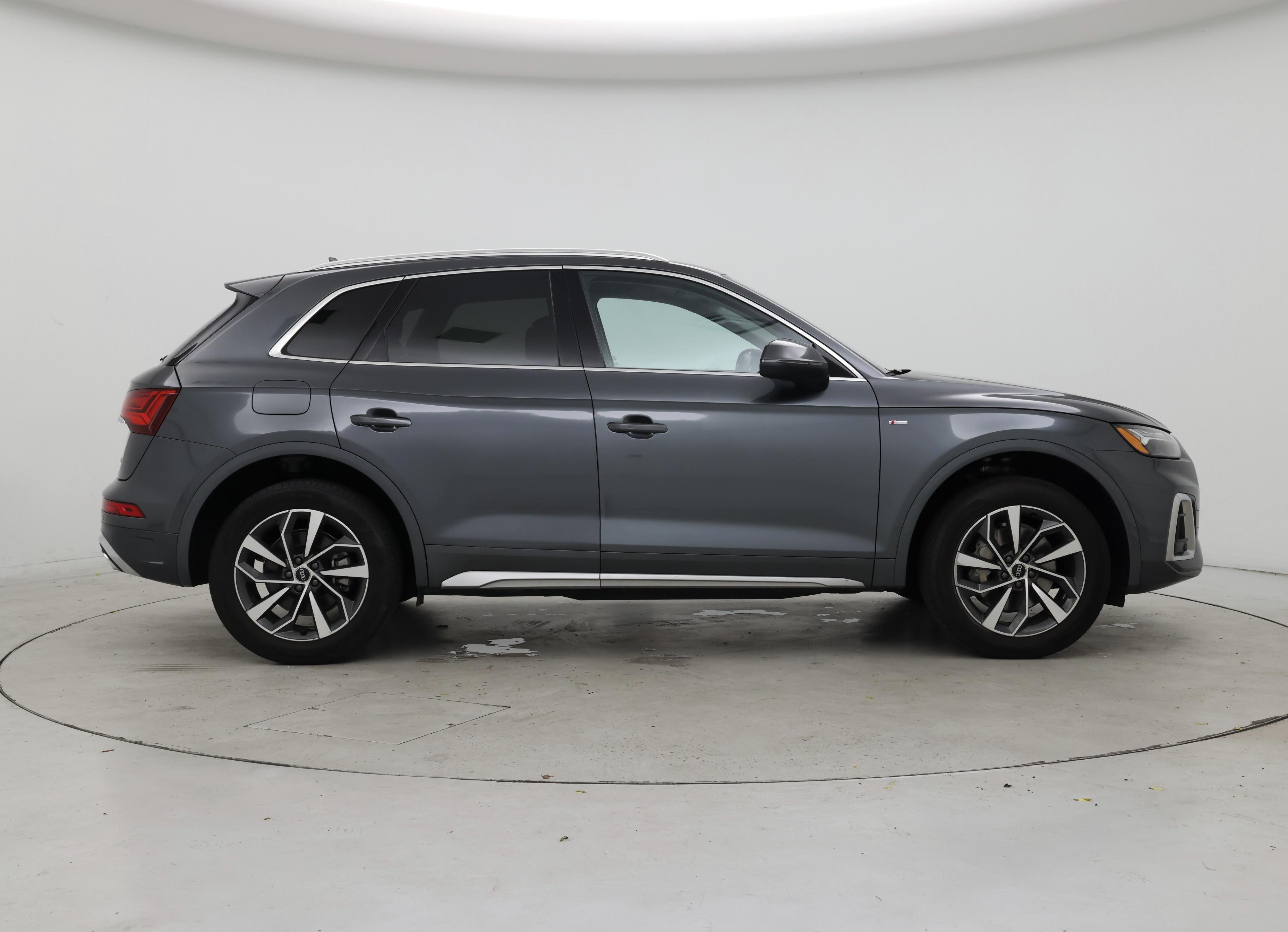Thumbnail: 2023 Audi Q5 - 7