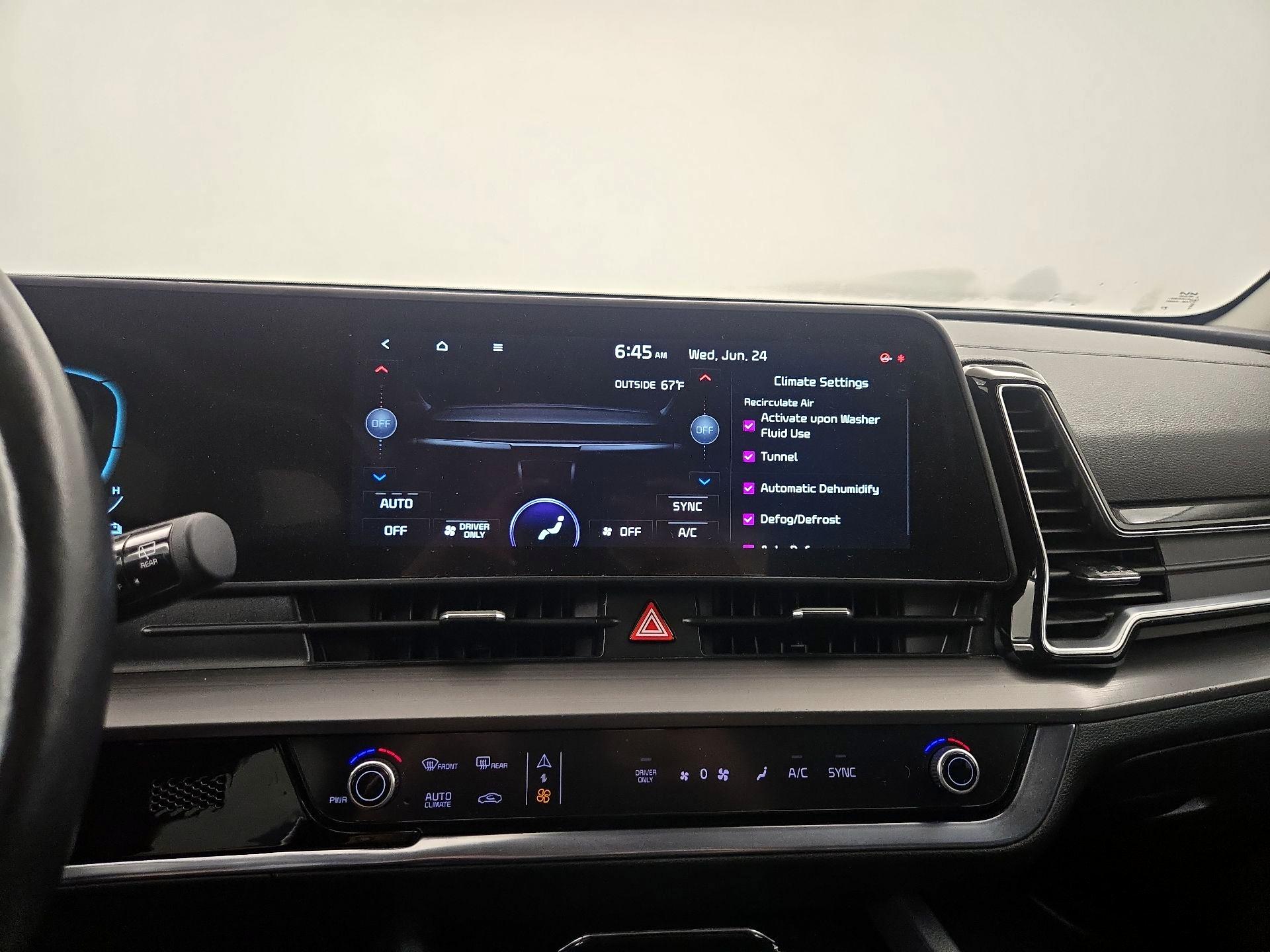 Thumbnail: 2023 Kia Sportage - 17