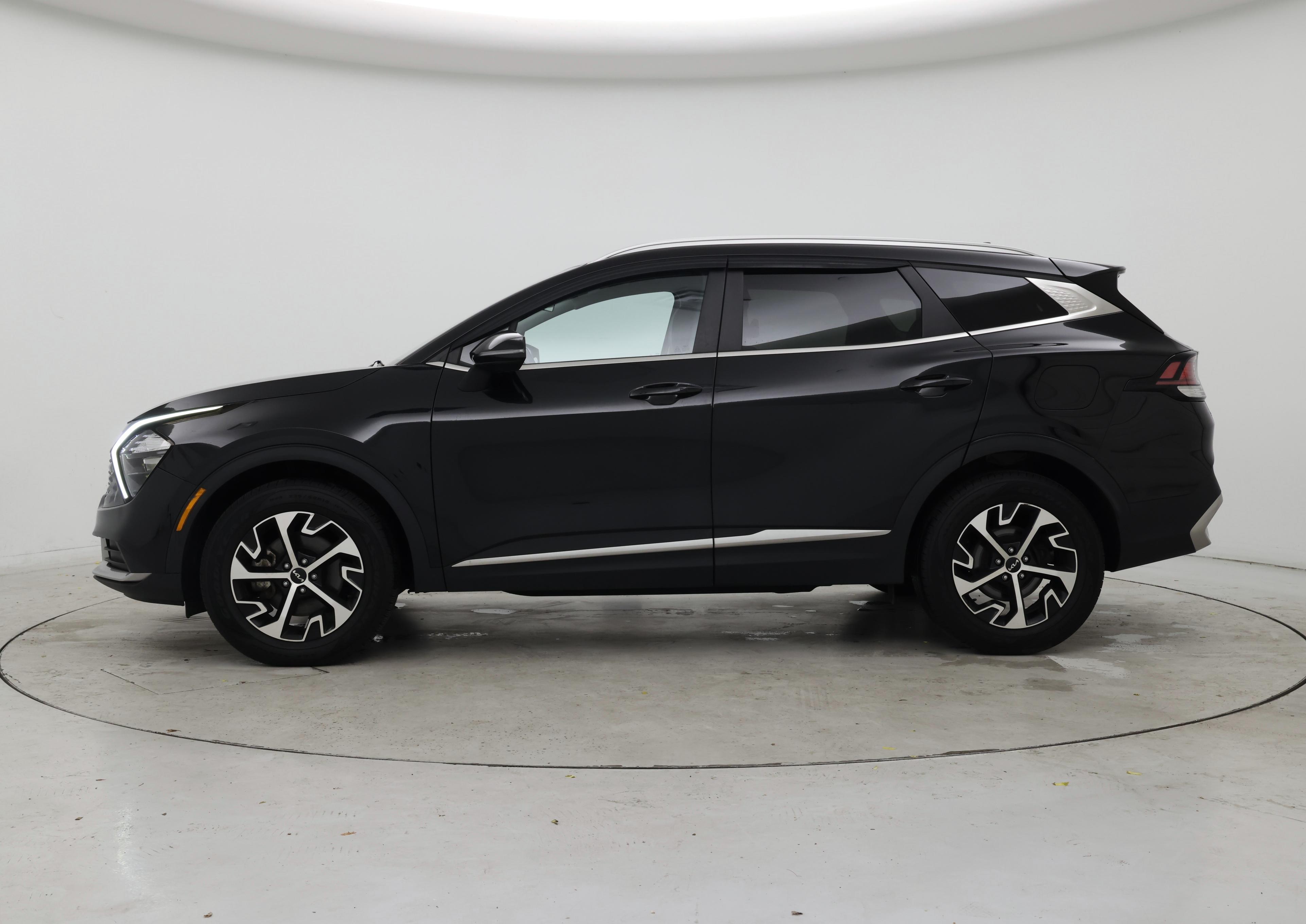 Thumbnail: 2023 Kia Sportage - 3
