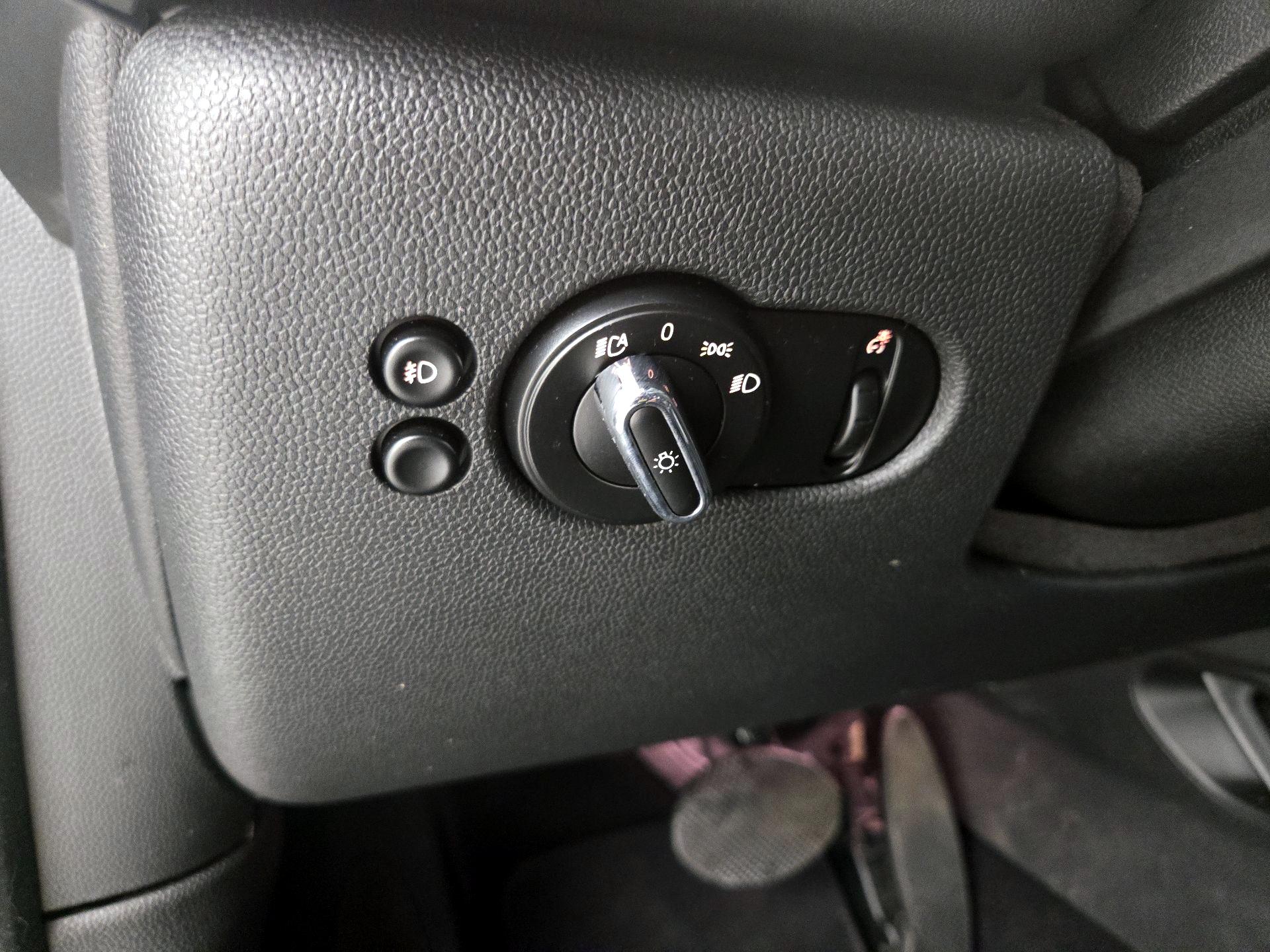 Thumbnail: 2018 MINI Cooper Hardtop - 13