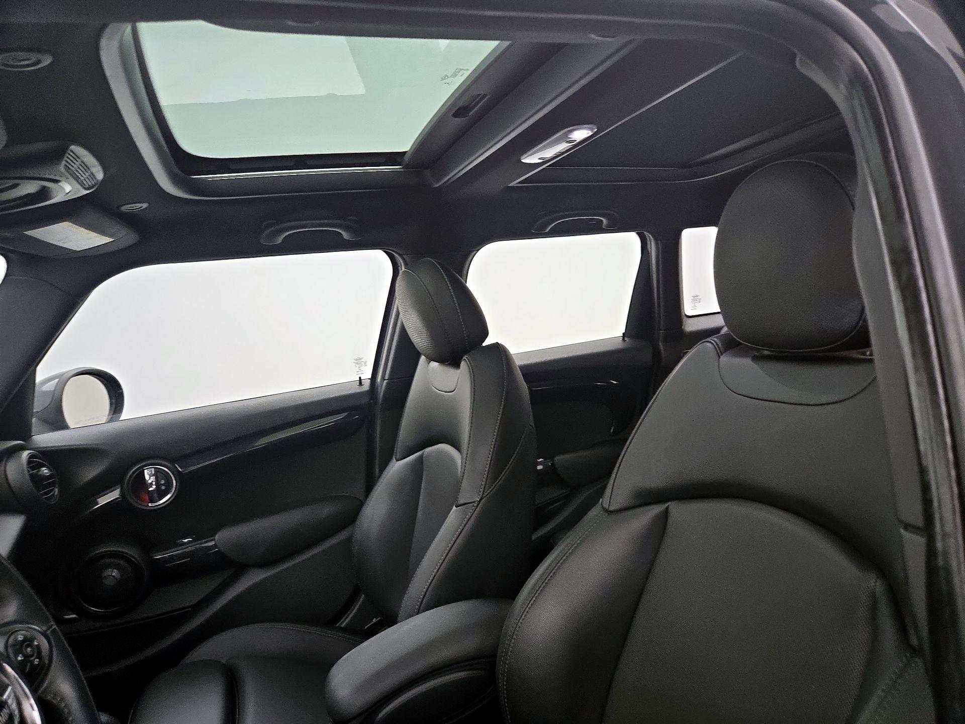 Thumbnail: 2018 MINI Cooper Hardtop - 20