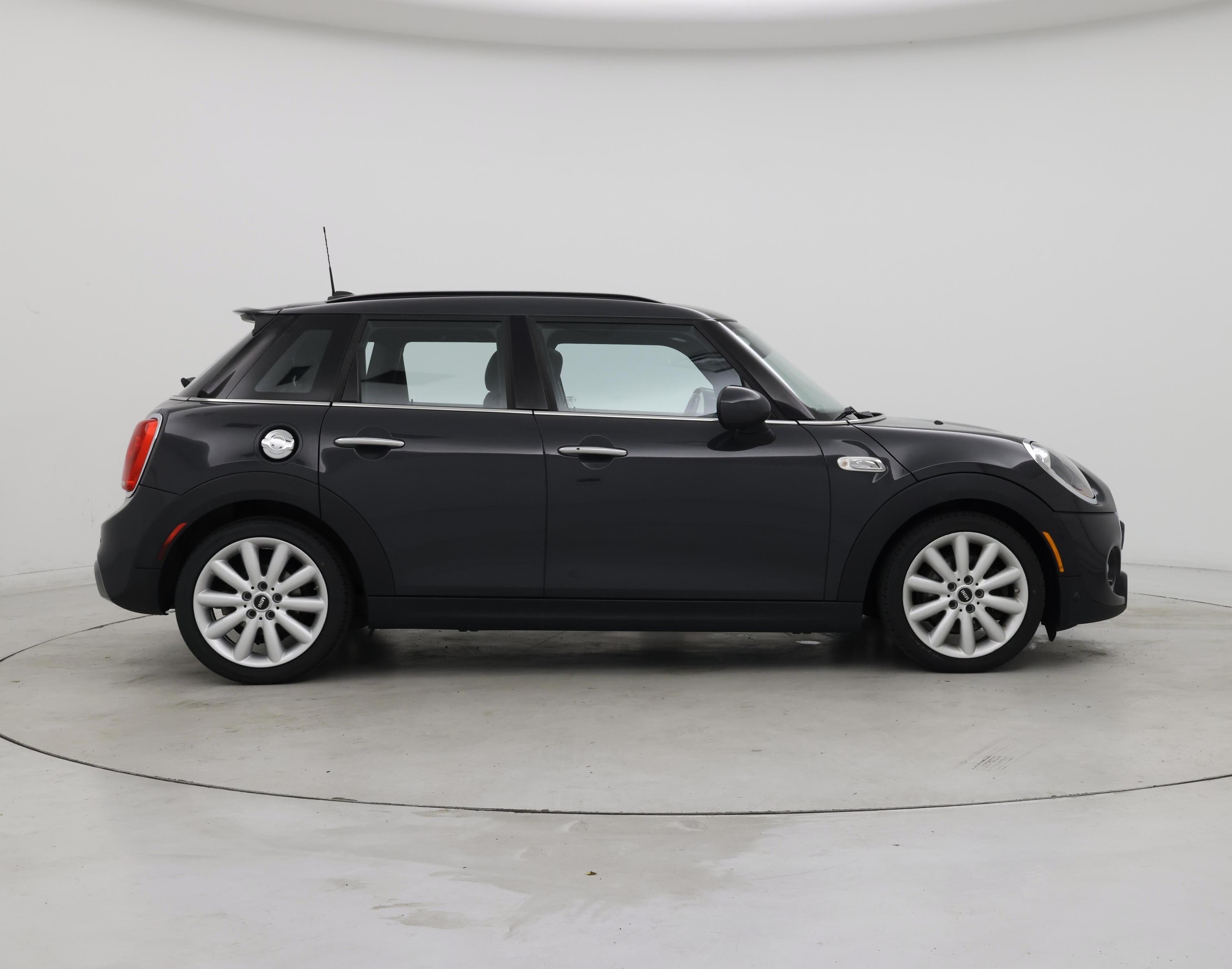 Thumbnail: 2018 MINI Cooper Hardtop - 7