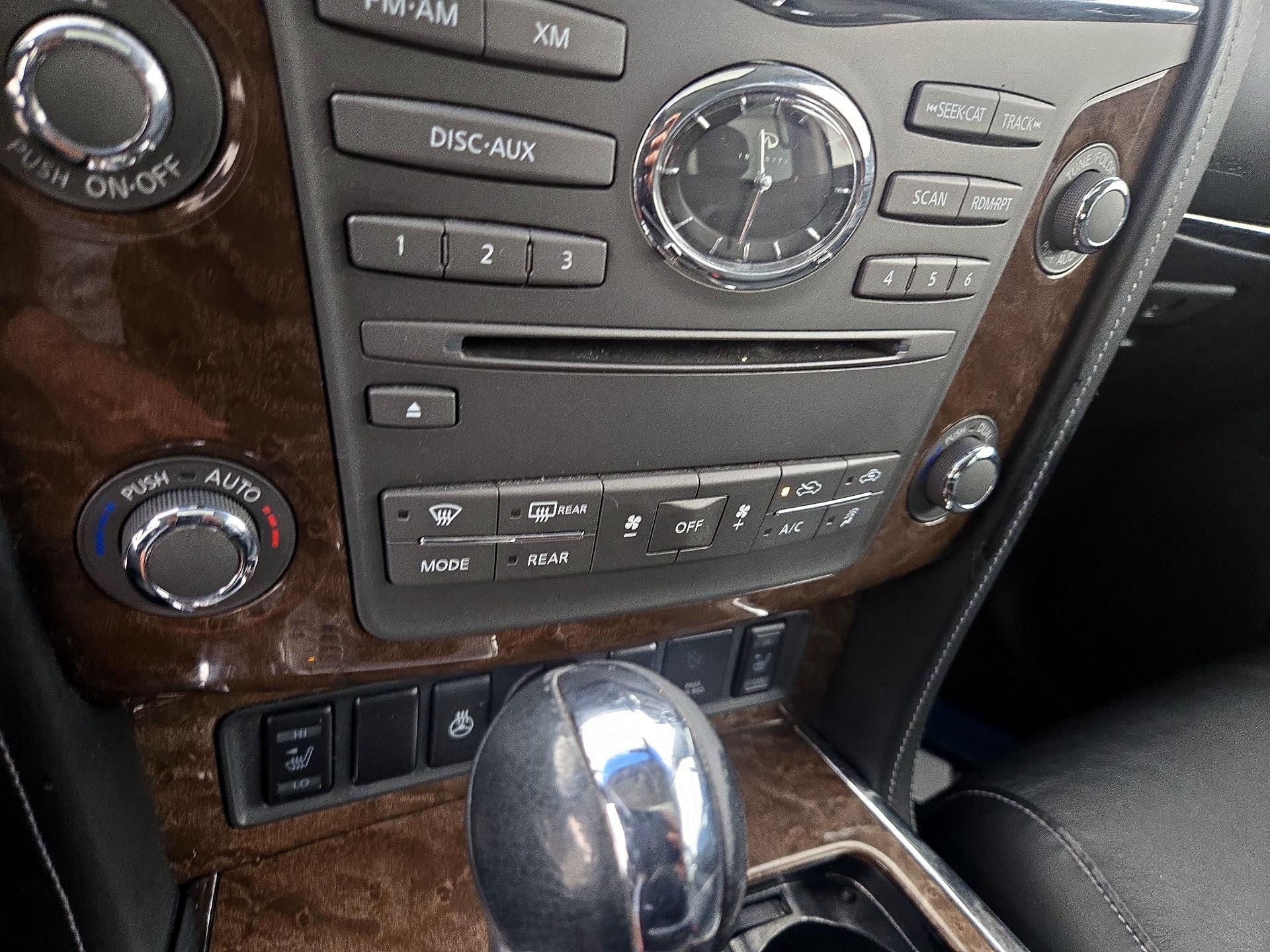 Thumbnail: 2016 INFINITI QX80 - 17