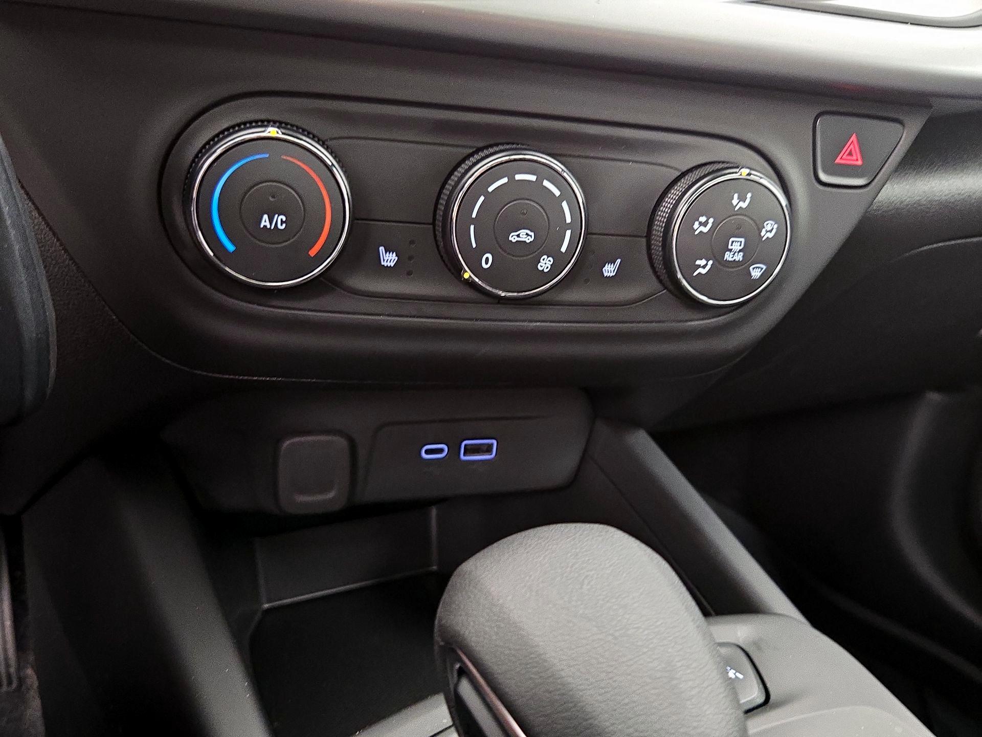 Thumbnail: 2025 Chevrolet Trax - 16