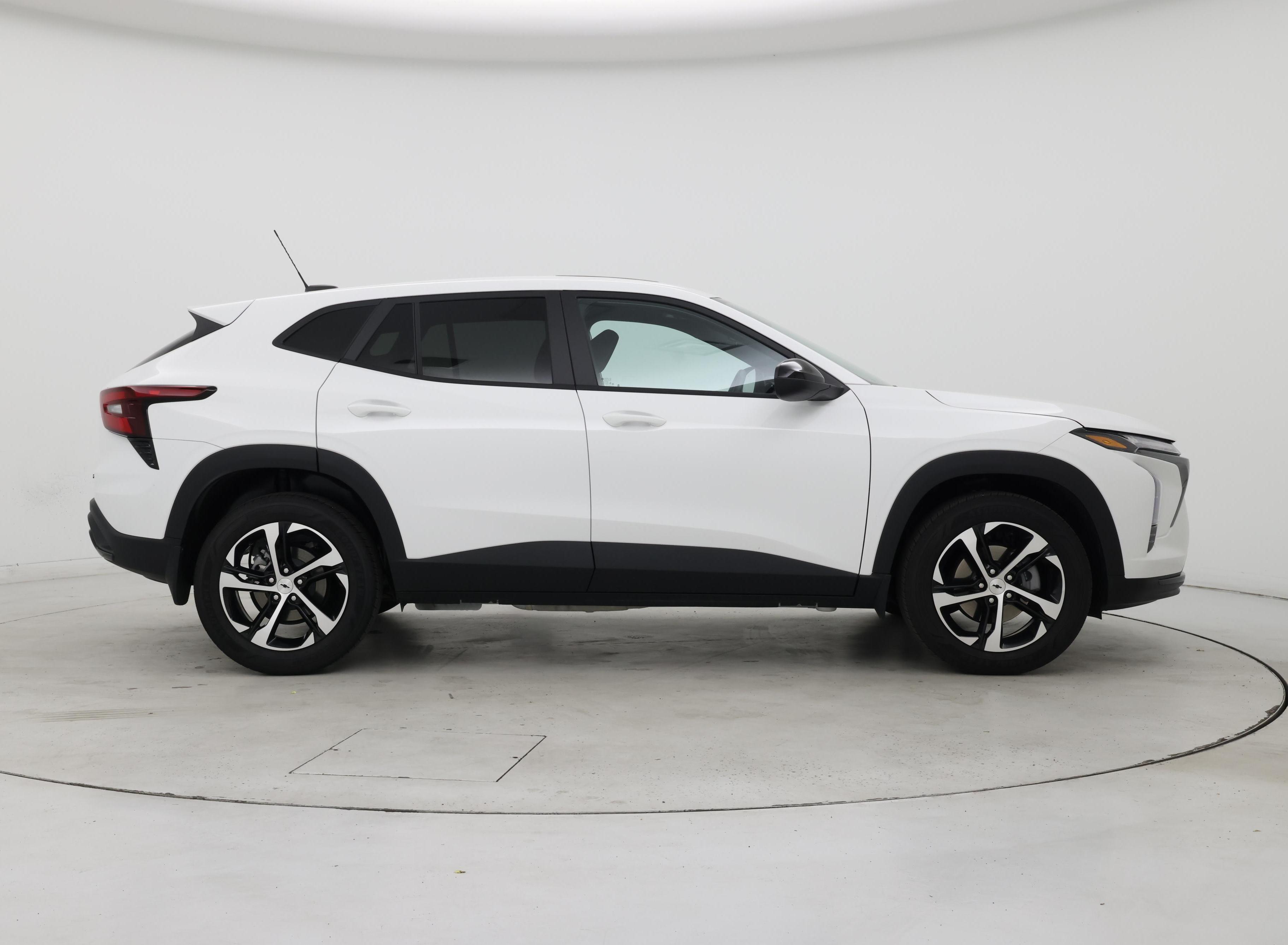Thumbnail: 2025 Chevrolet Trax - 7