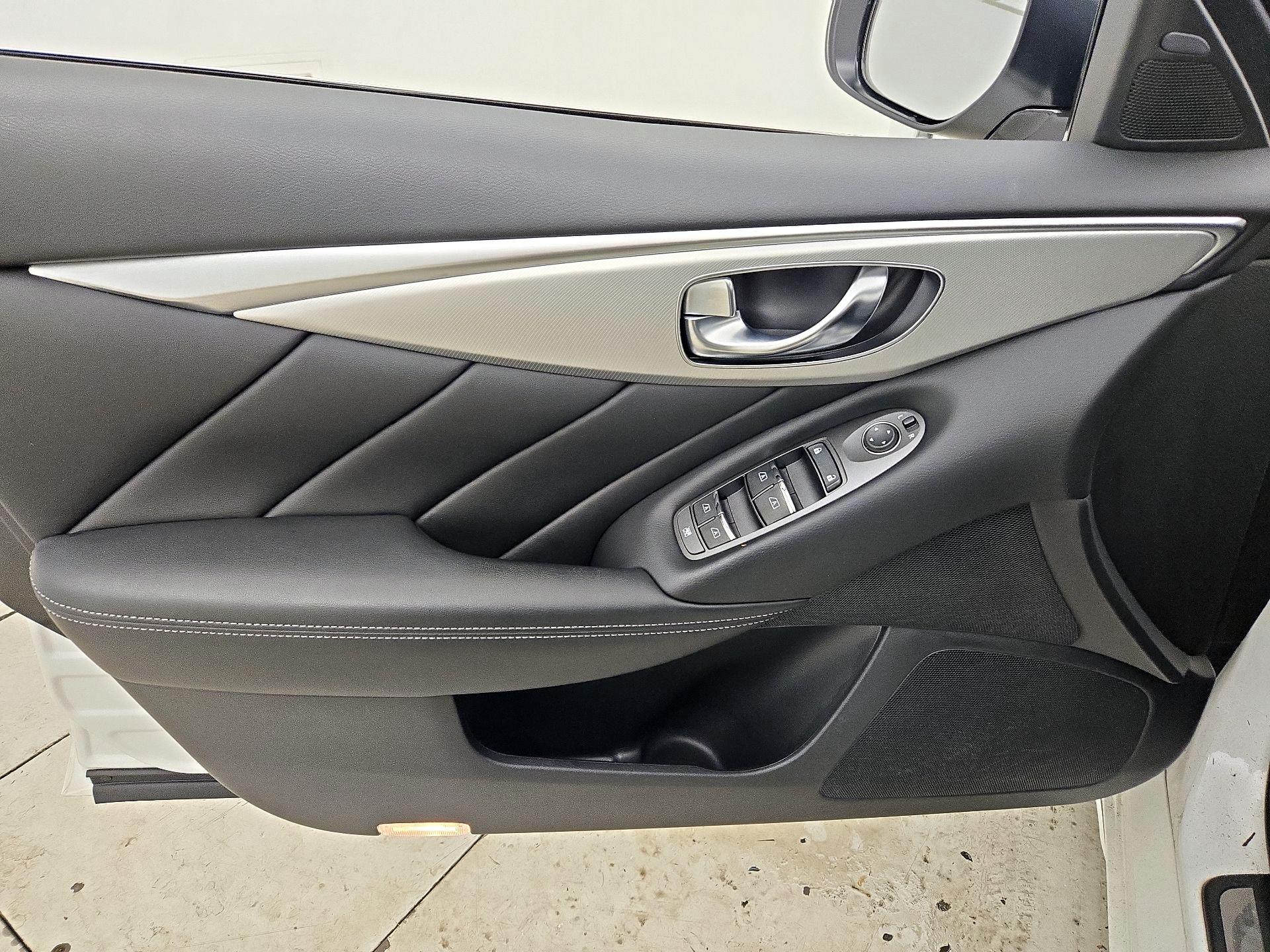 Thumbnail: 2020 INFINITI Q50 - 12