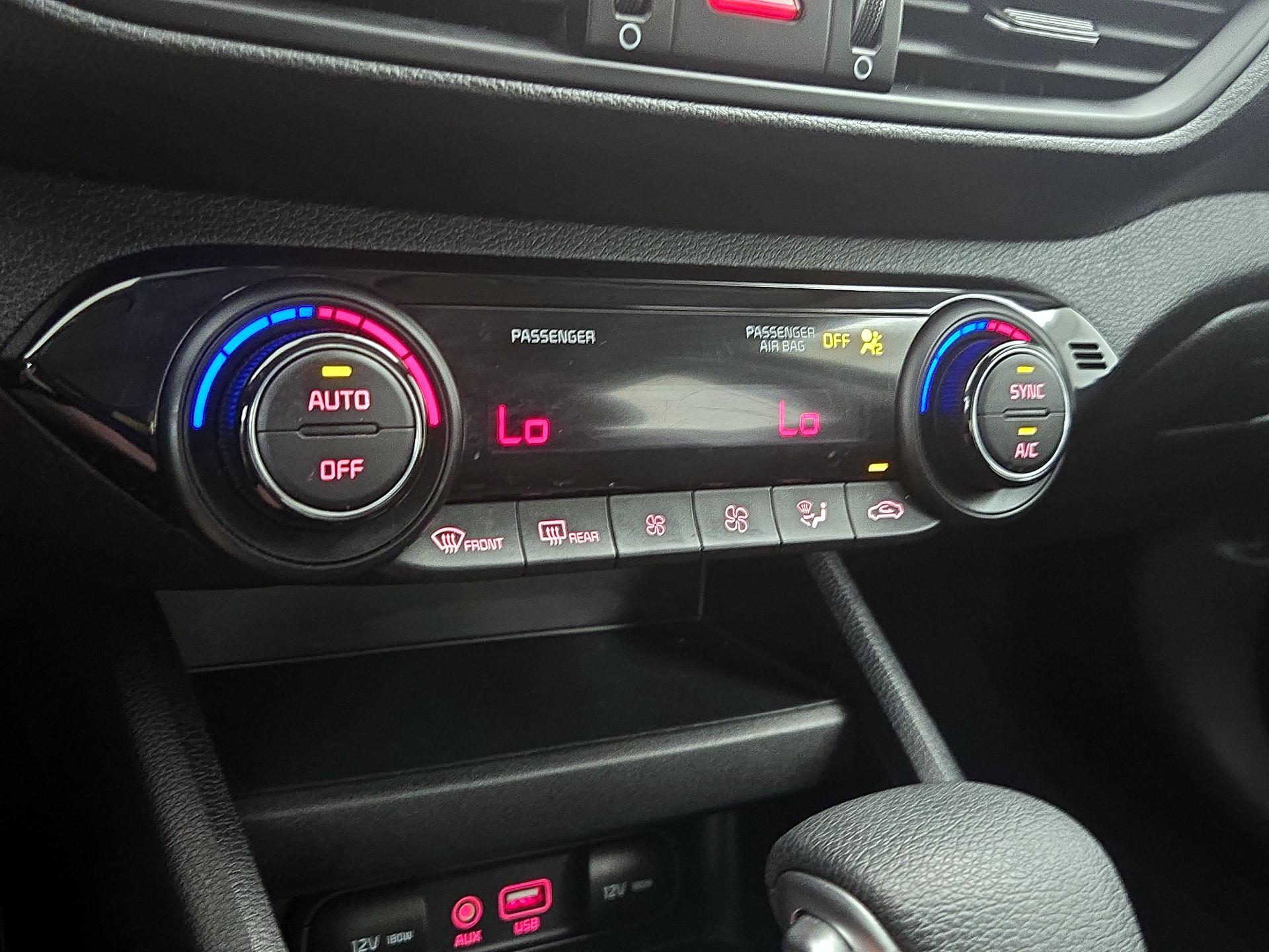 Thumbnail: 2019 Kia Forte - 16