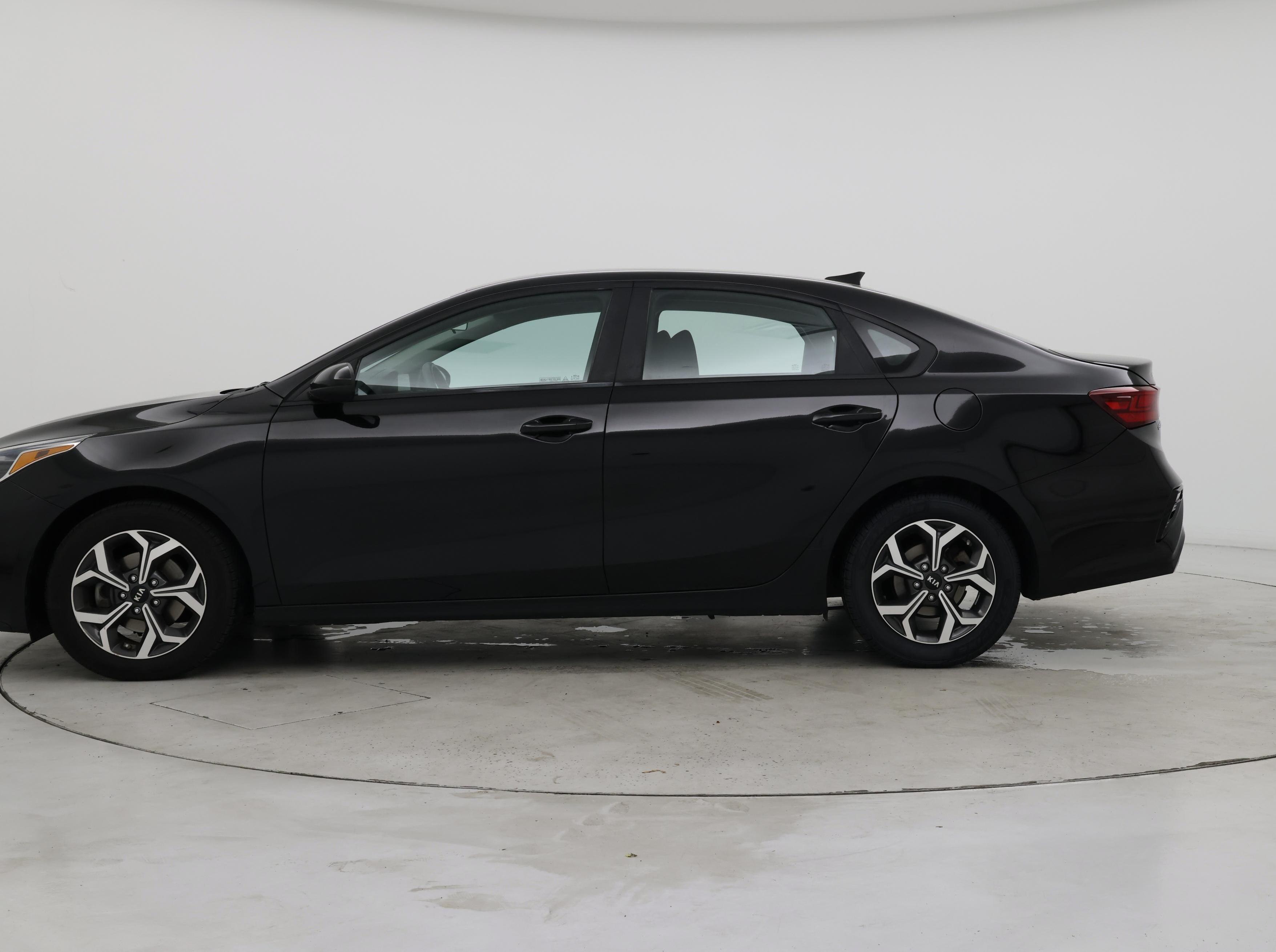 Thumbnail: 2019 Kia Forte - 3