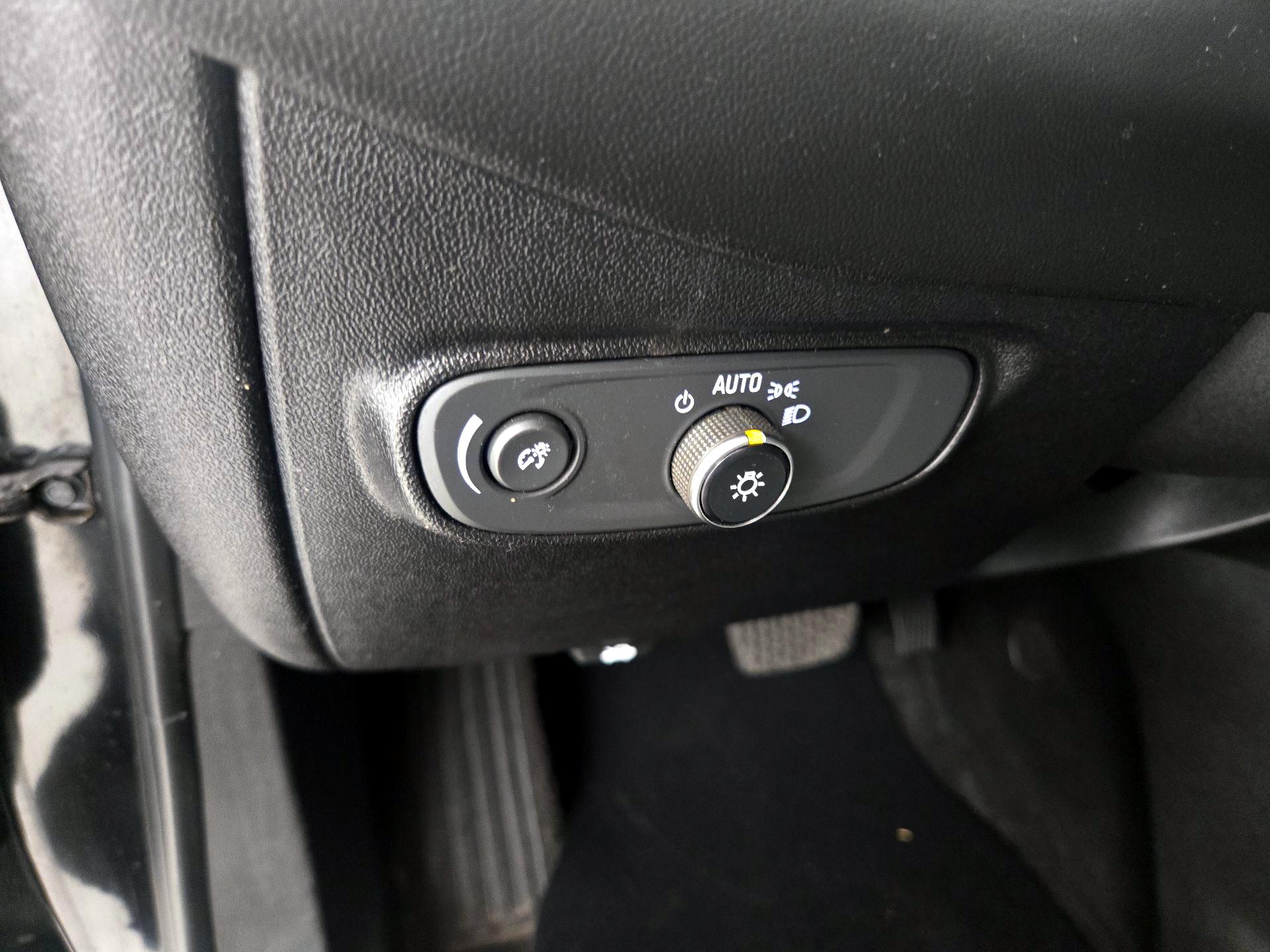 Thumbnail: 2019 Chevrolet Equinox - 13
