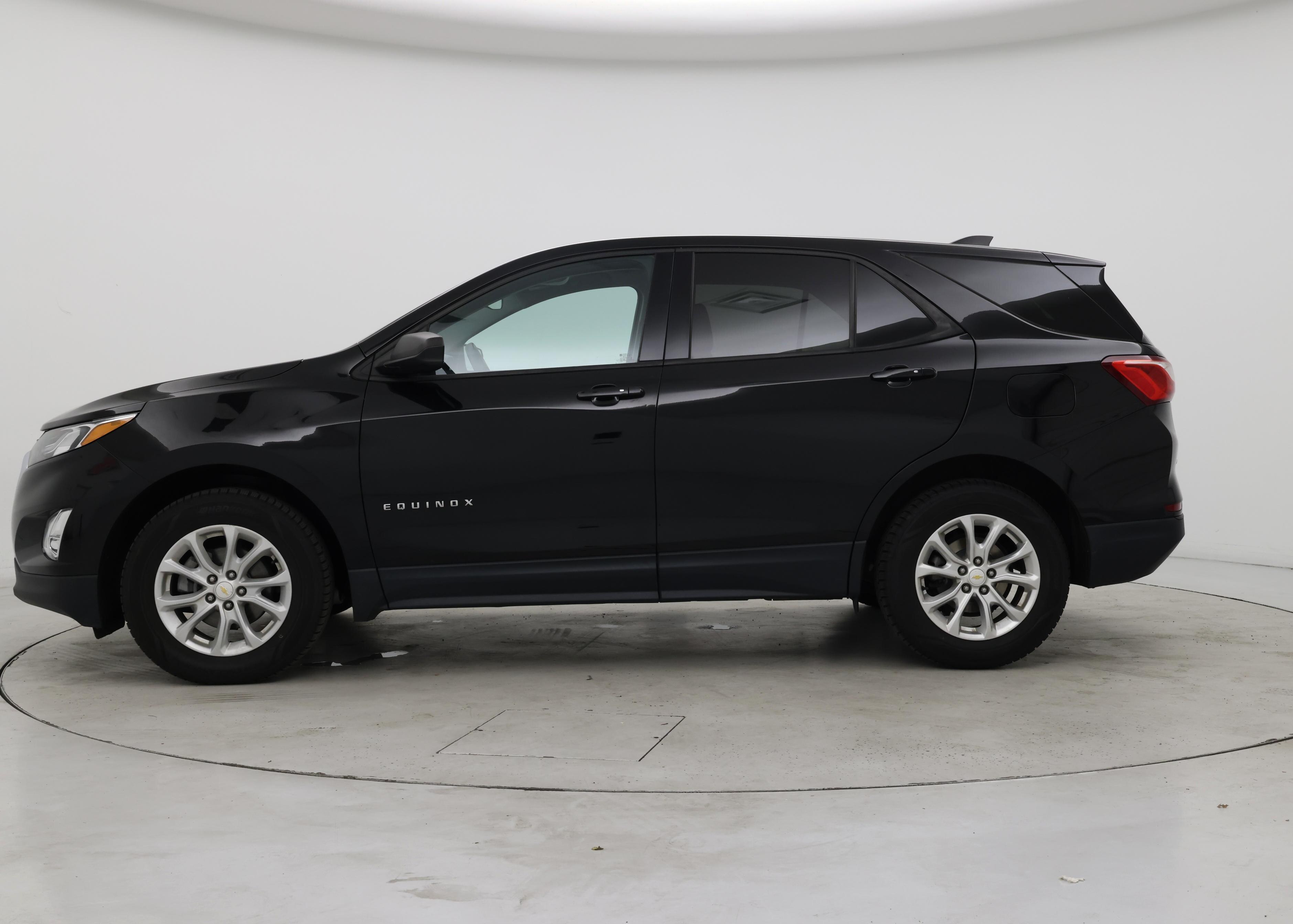 Thumbnail: 2019 Chevrolet Equinox - 3
