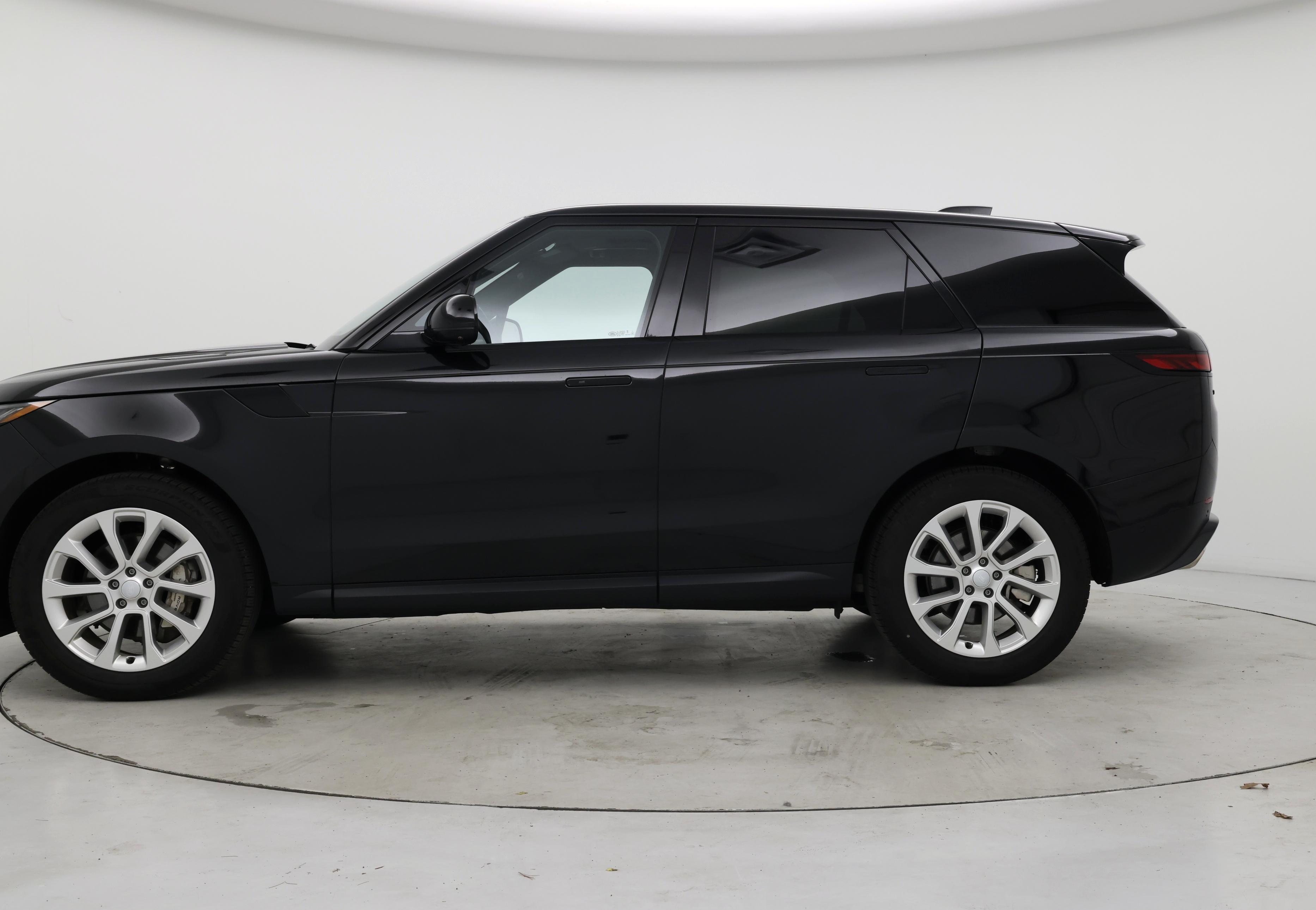 Thumbnail: 2025 Land Rover Range Rover Sport - 3