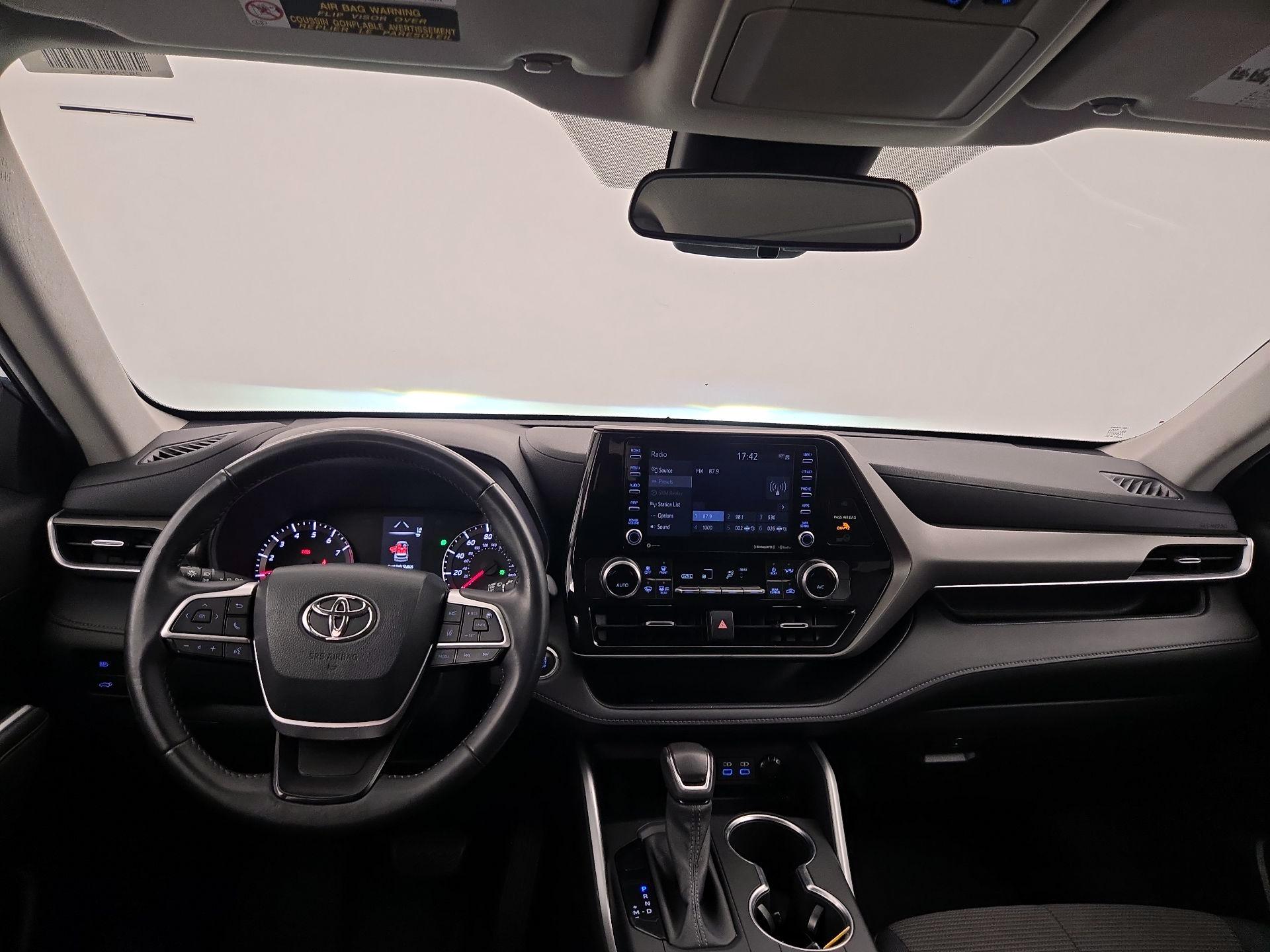 Thumbnail: 2022 Toyota Highlander - 9