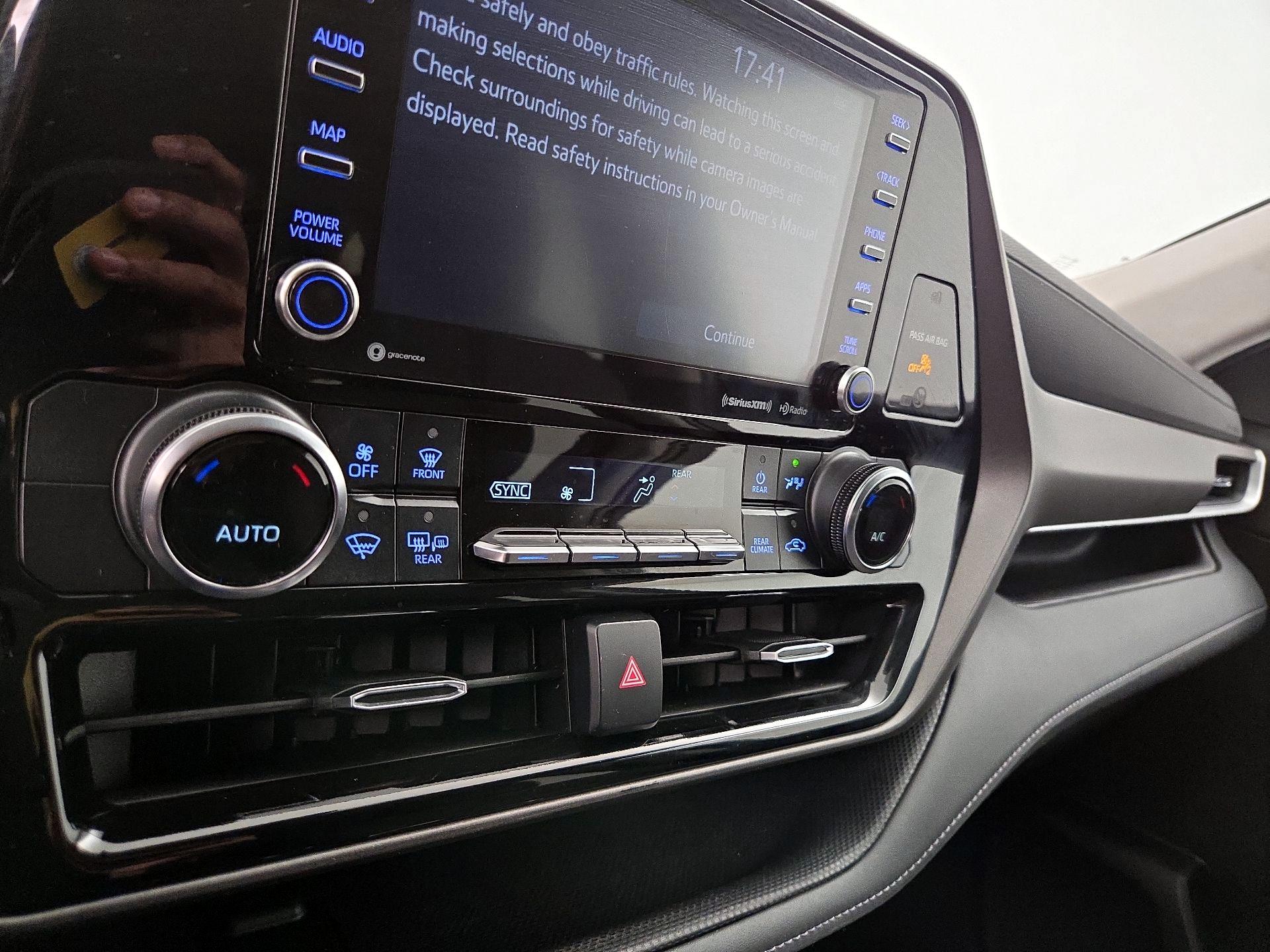 Thumbnail: 2022 Toyota Highlander - 16