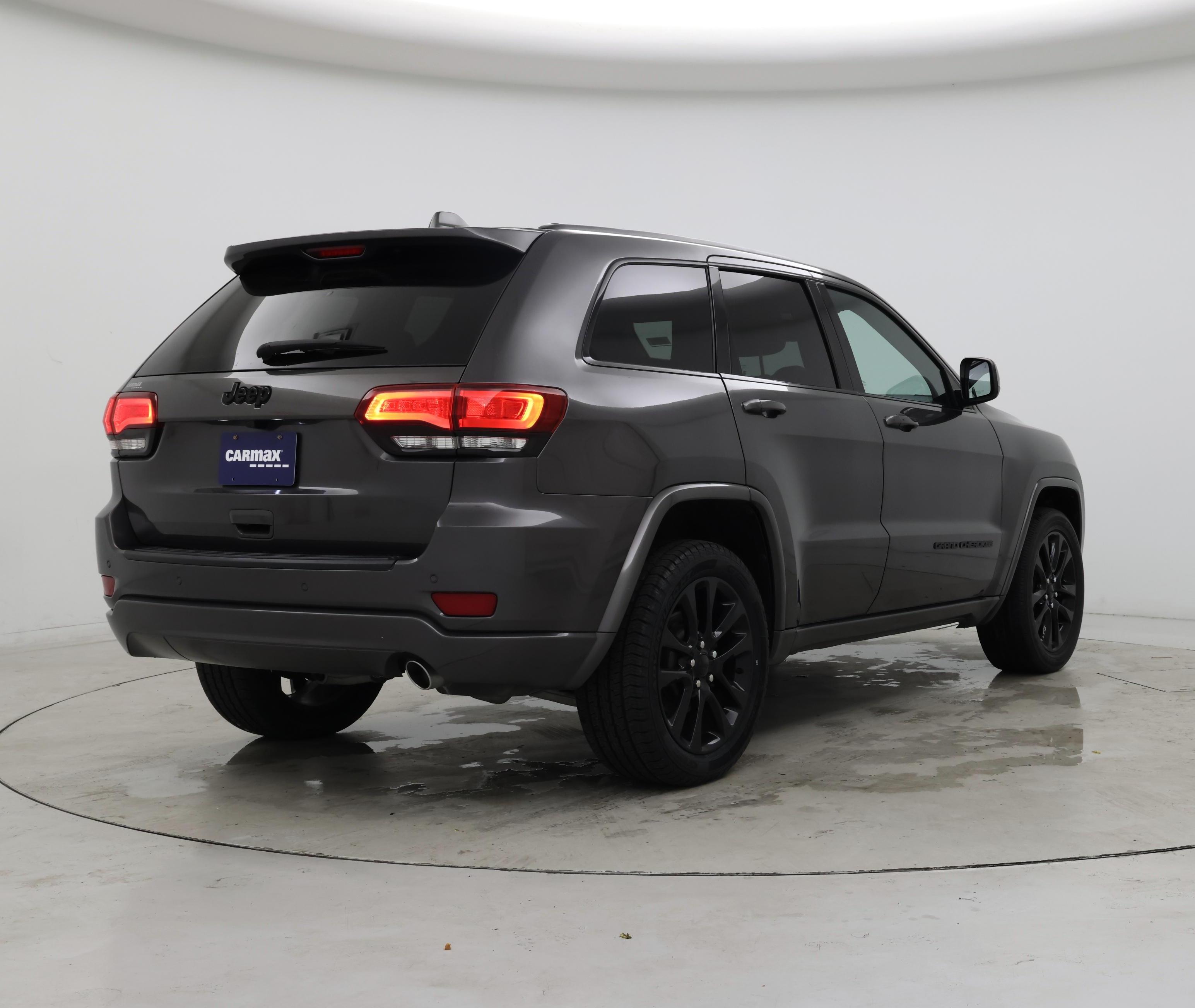 Thumbnail: 2020 Jeep Grand Cherokee - 8