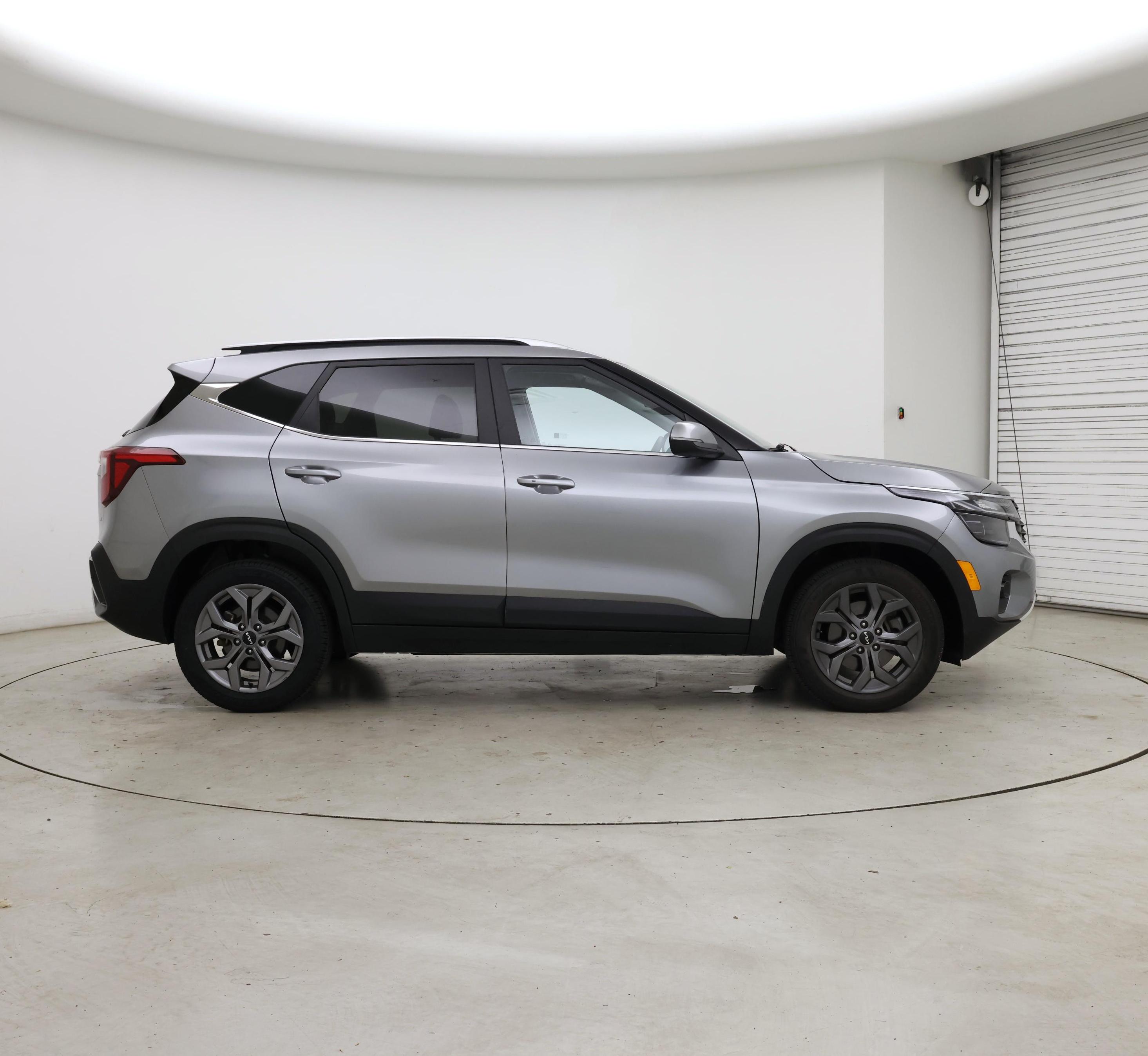 Thumbnail: 2024 Kia Seltos - 7