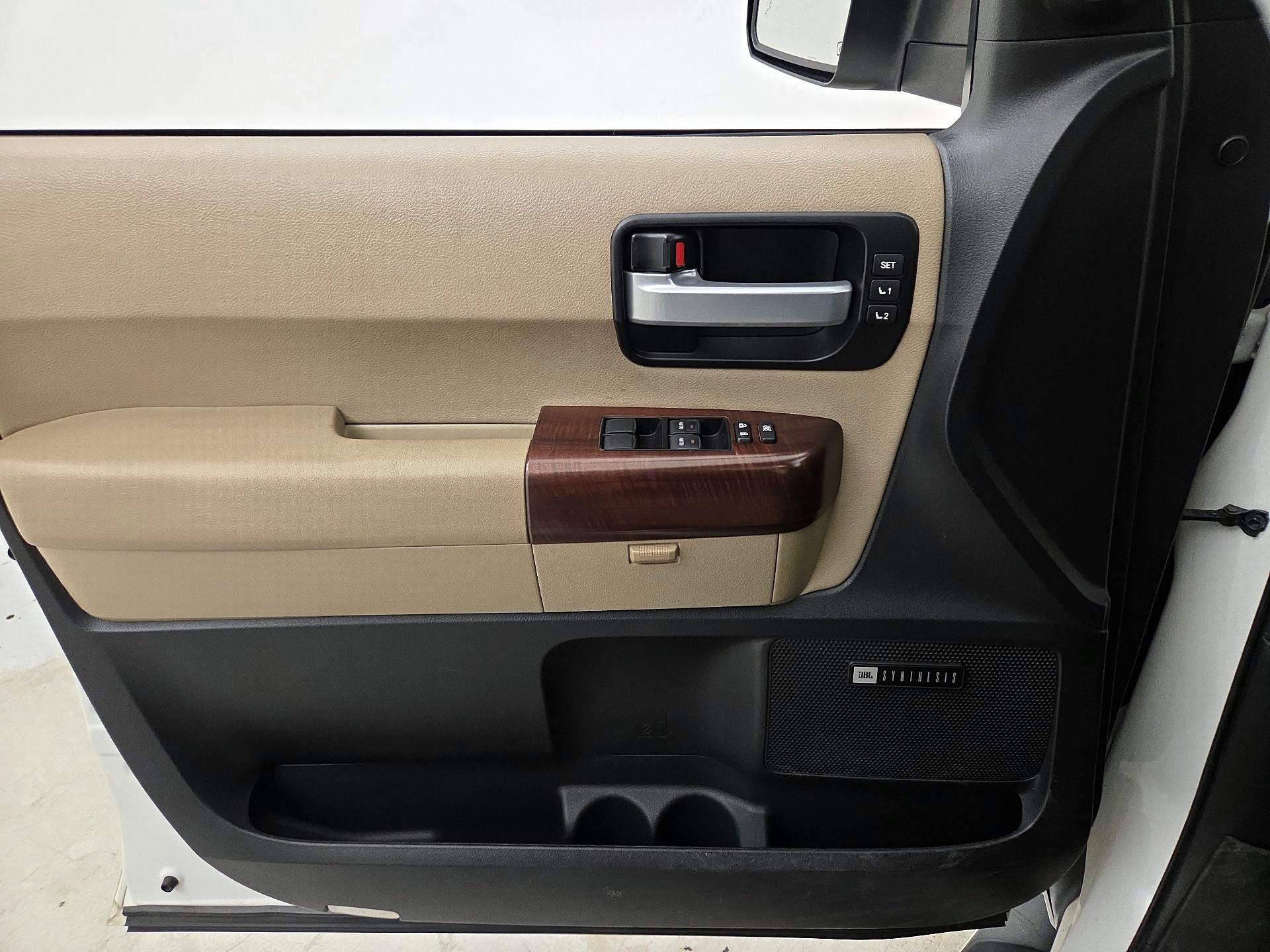 Thumbnail: 2015 Toyota Sequoia - 12