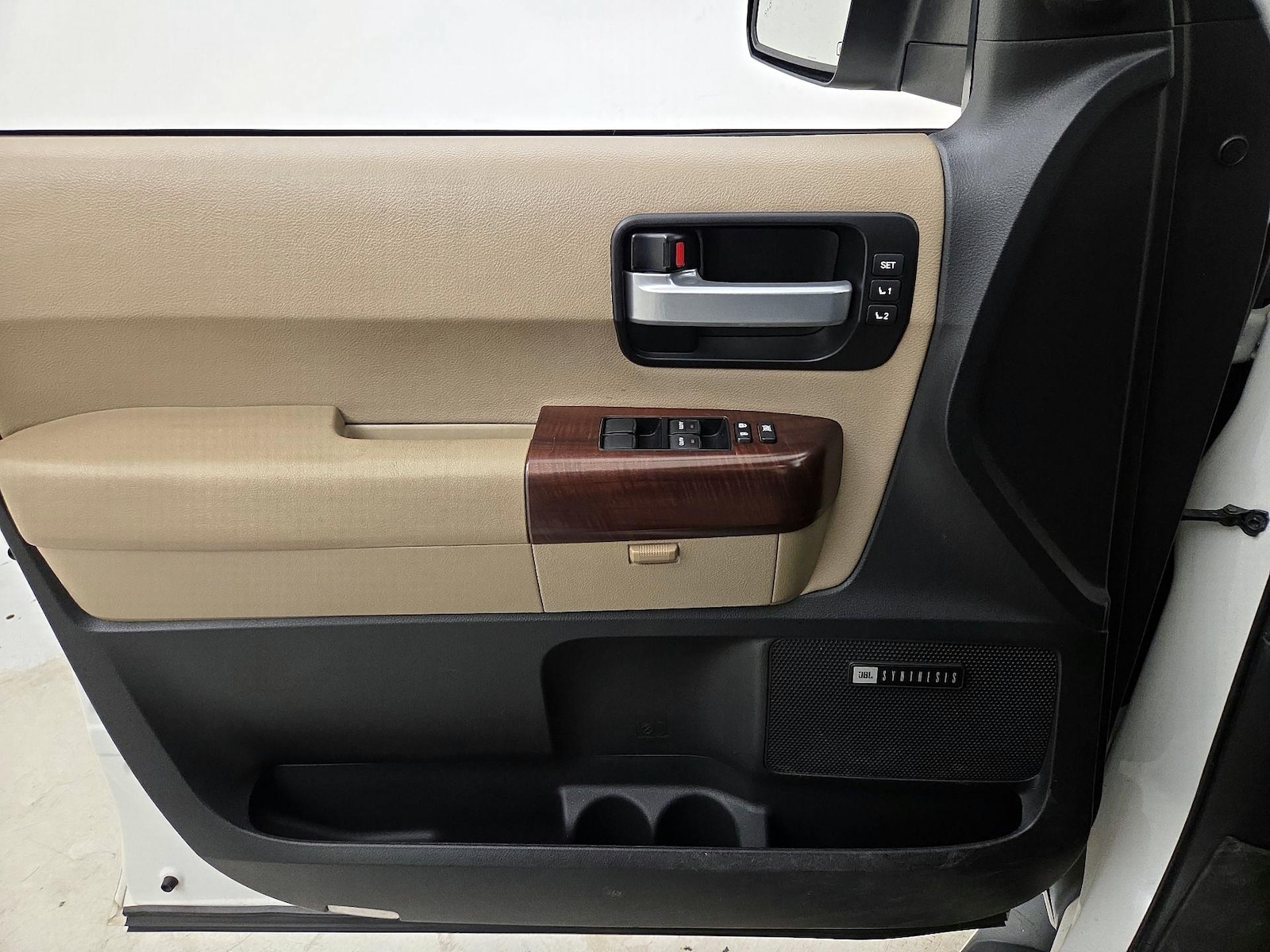 2015 Toyota Sequoia Platinum - Photo 13