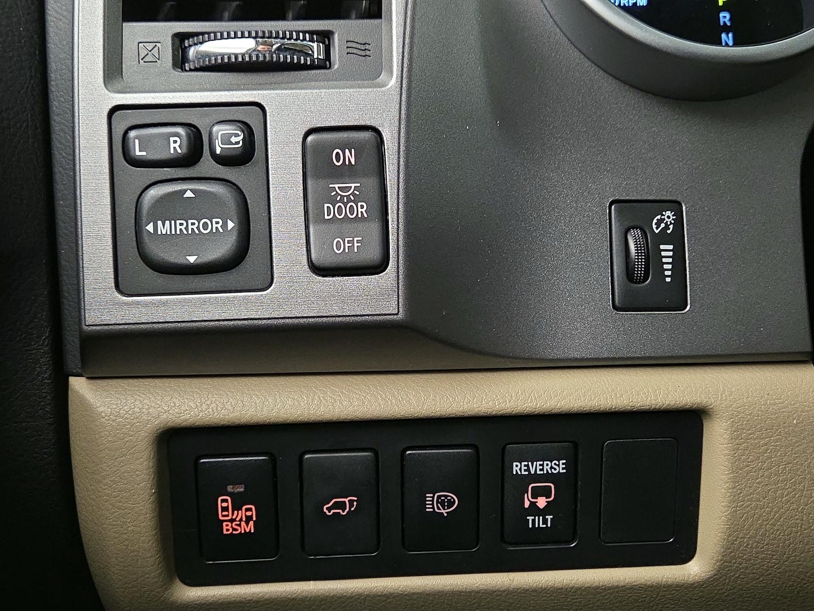 2015 Toyota Sequoia Platinum - Photo 14
