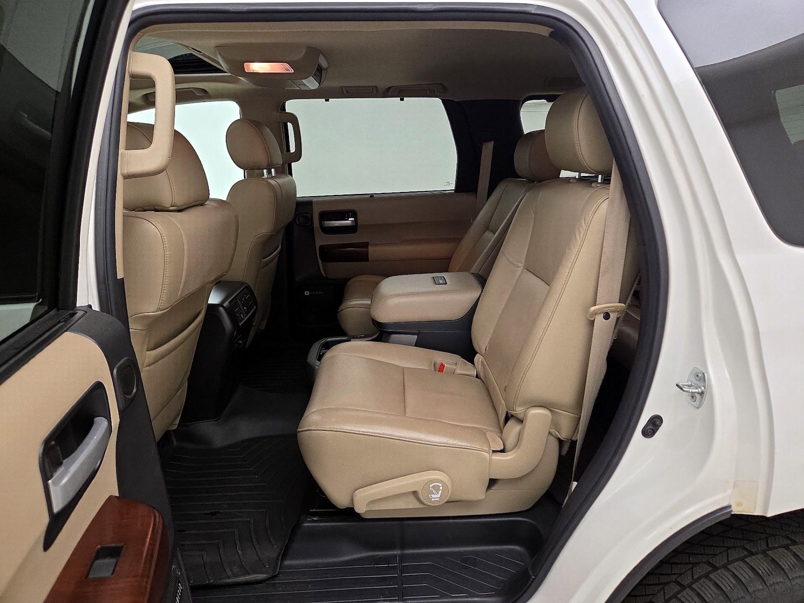 2015 Toyota Sequoia Platinum - Photo 22