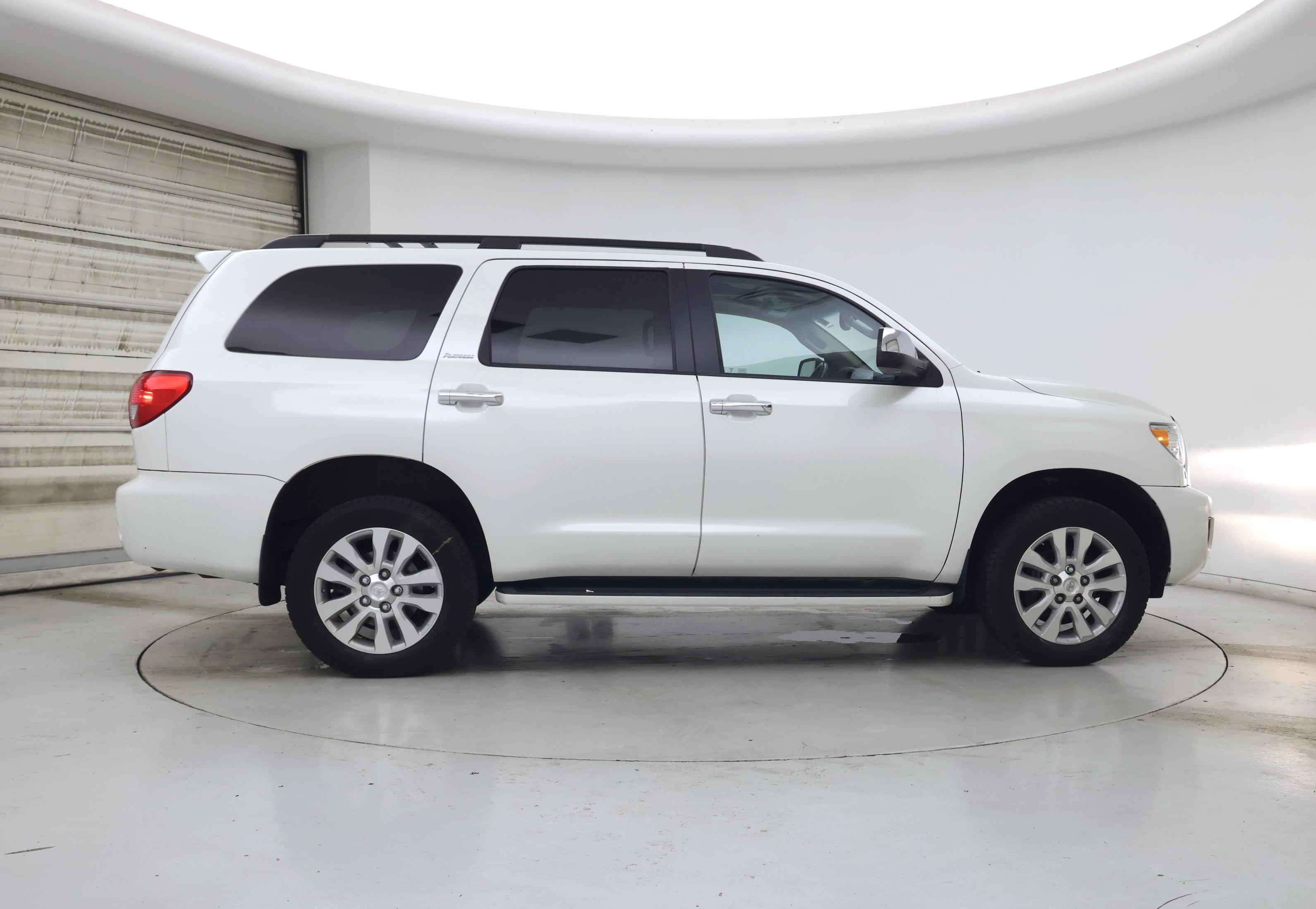 Thumbnail: 2015 Toyota Sequoia - 7