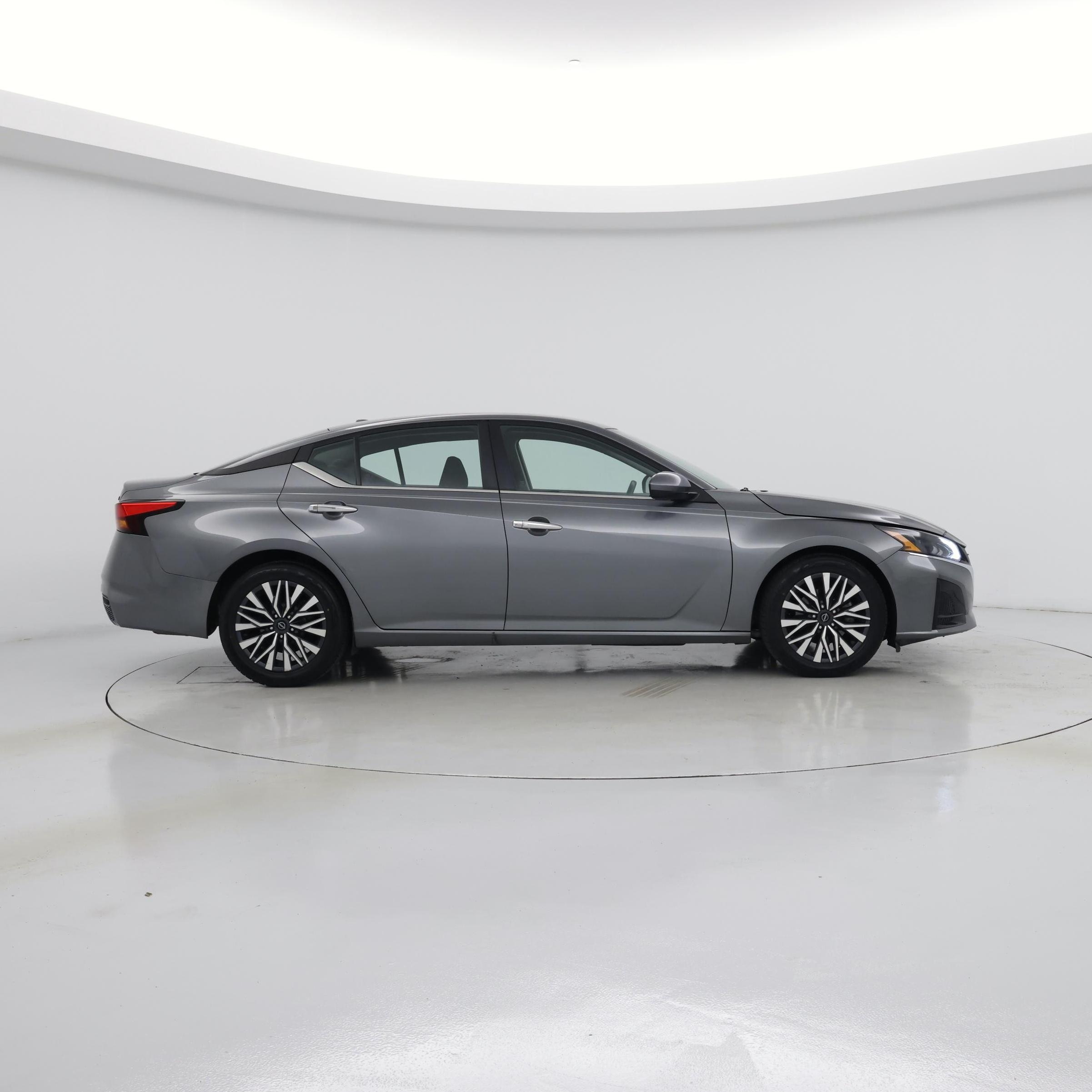 Thumbnail: 2023 Nissan Altima - 7