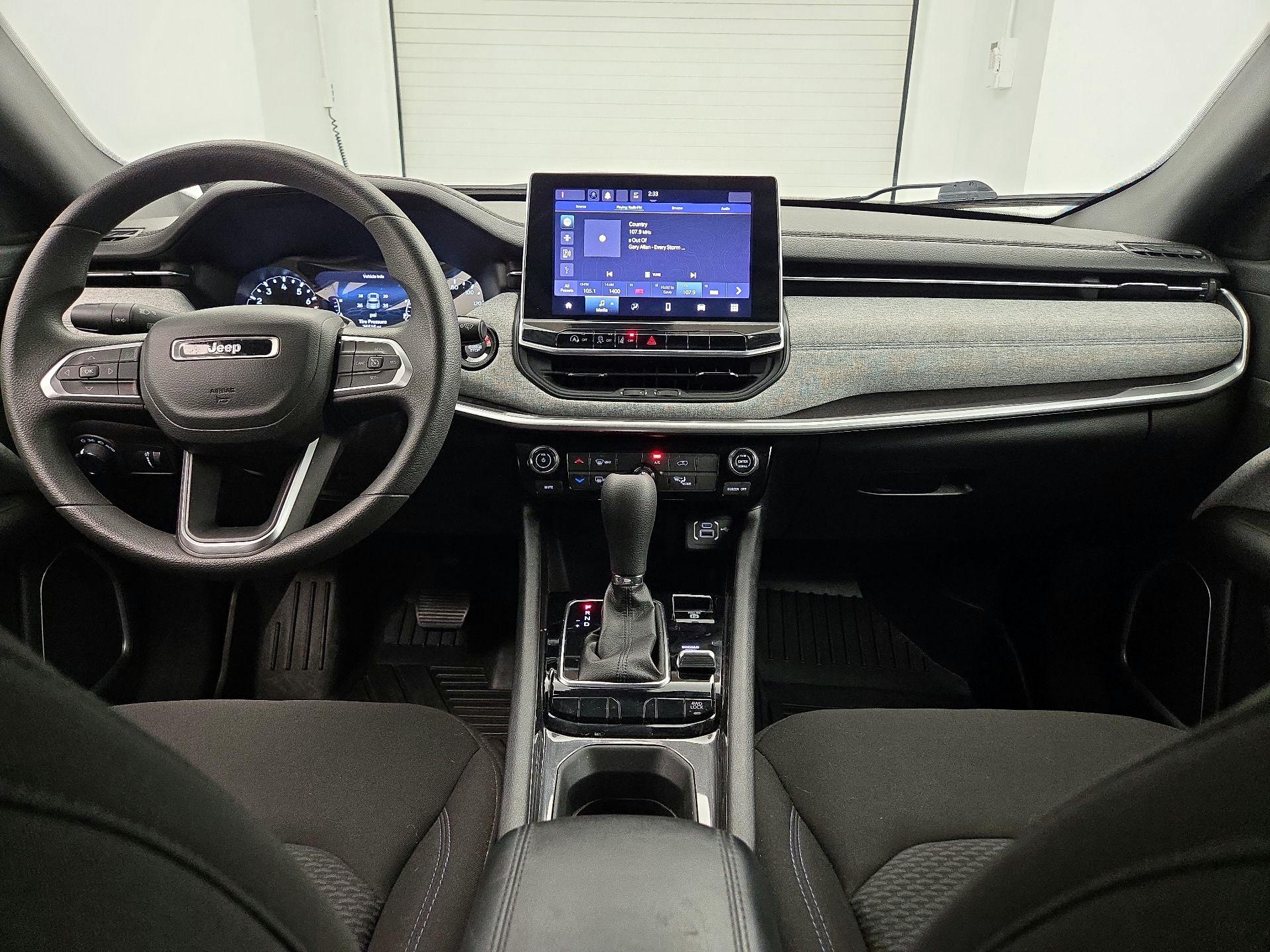 Thumbnail: 2023 Jeep Compass - 9