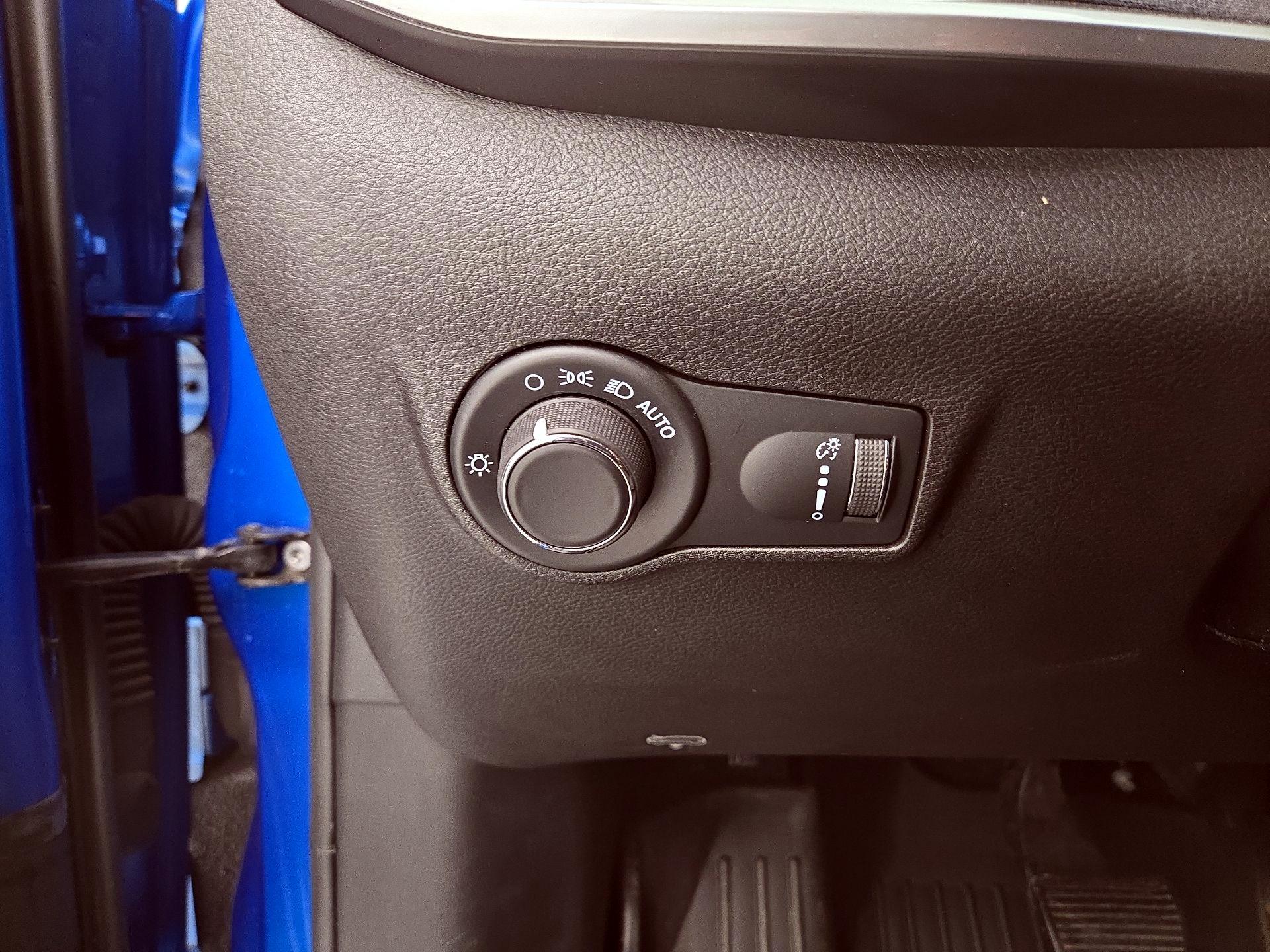 Thumbnail: 2023 Jeep Compass - 13