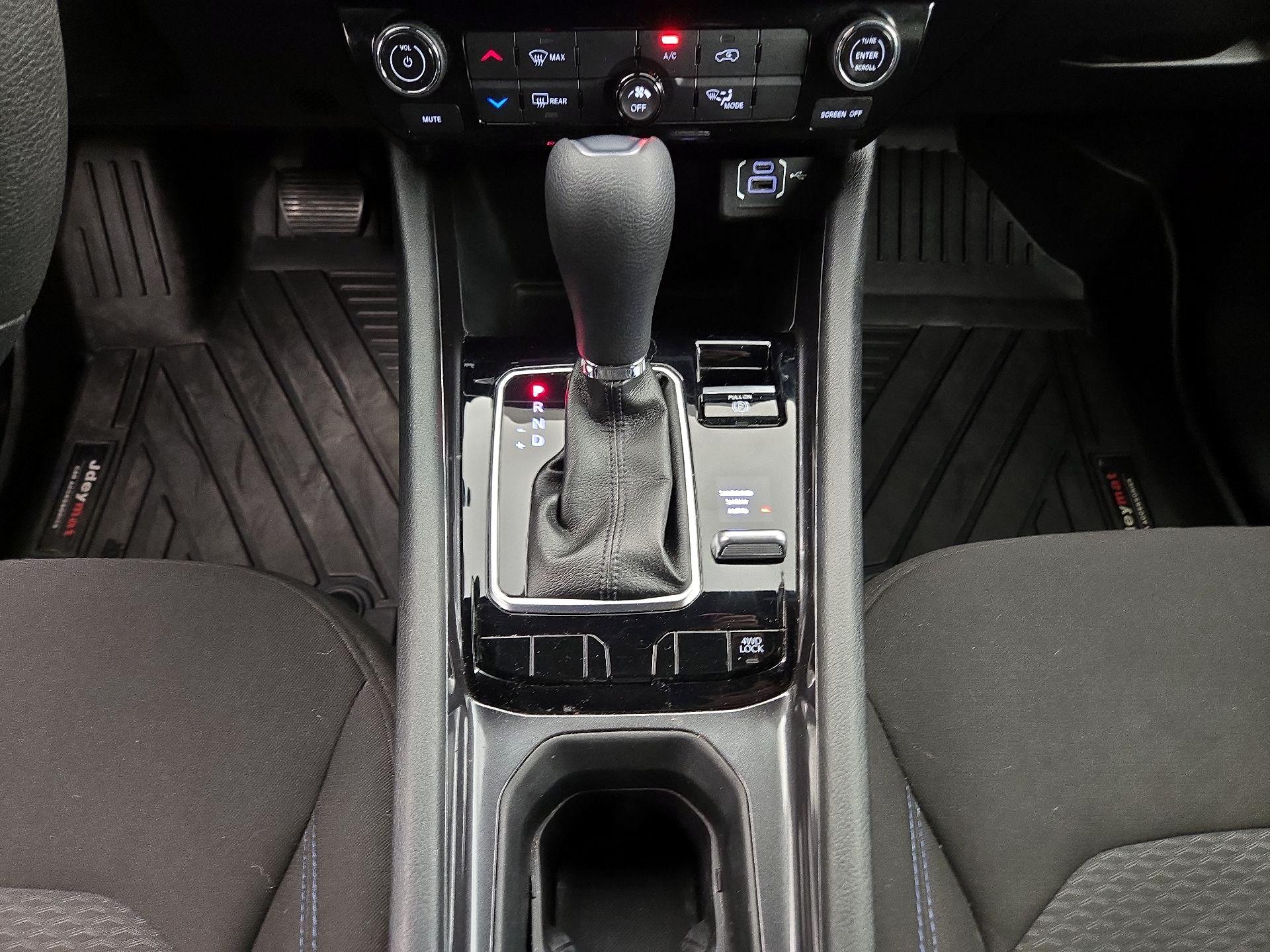 Thumbnail: 2023 Jeep Compass - 17