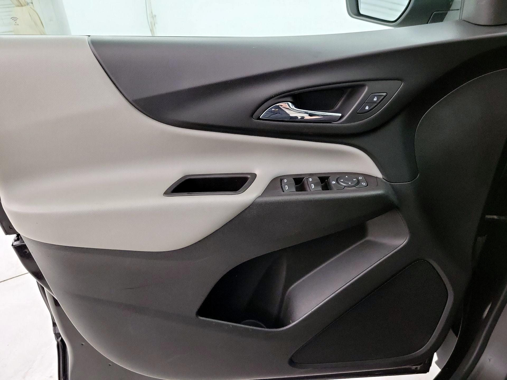 Thumbnail: 2022 Chevrolet Equinox - 12