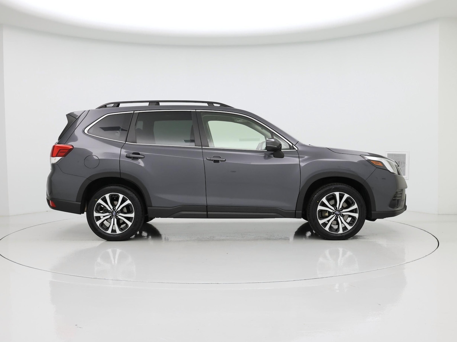 2022 Subaru Forester Limited - Photo 8