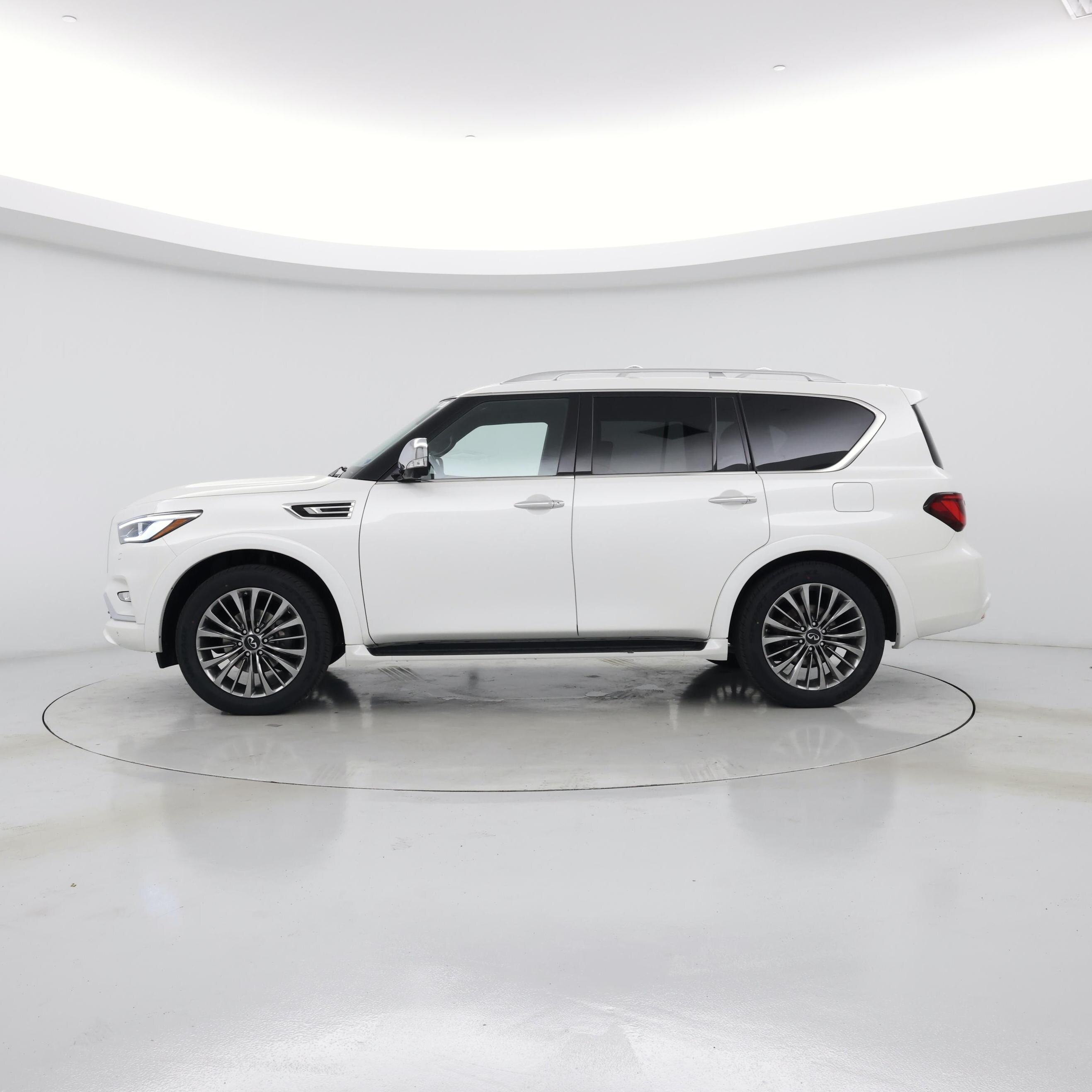 Thumbnail: 2021 INFINITI QX80 - 3