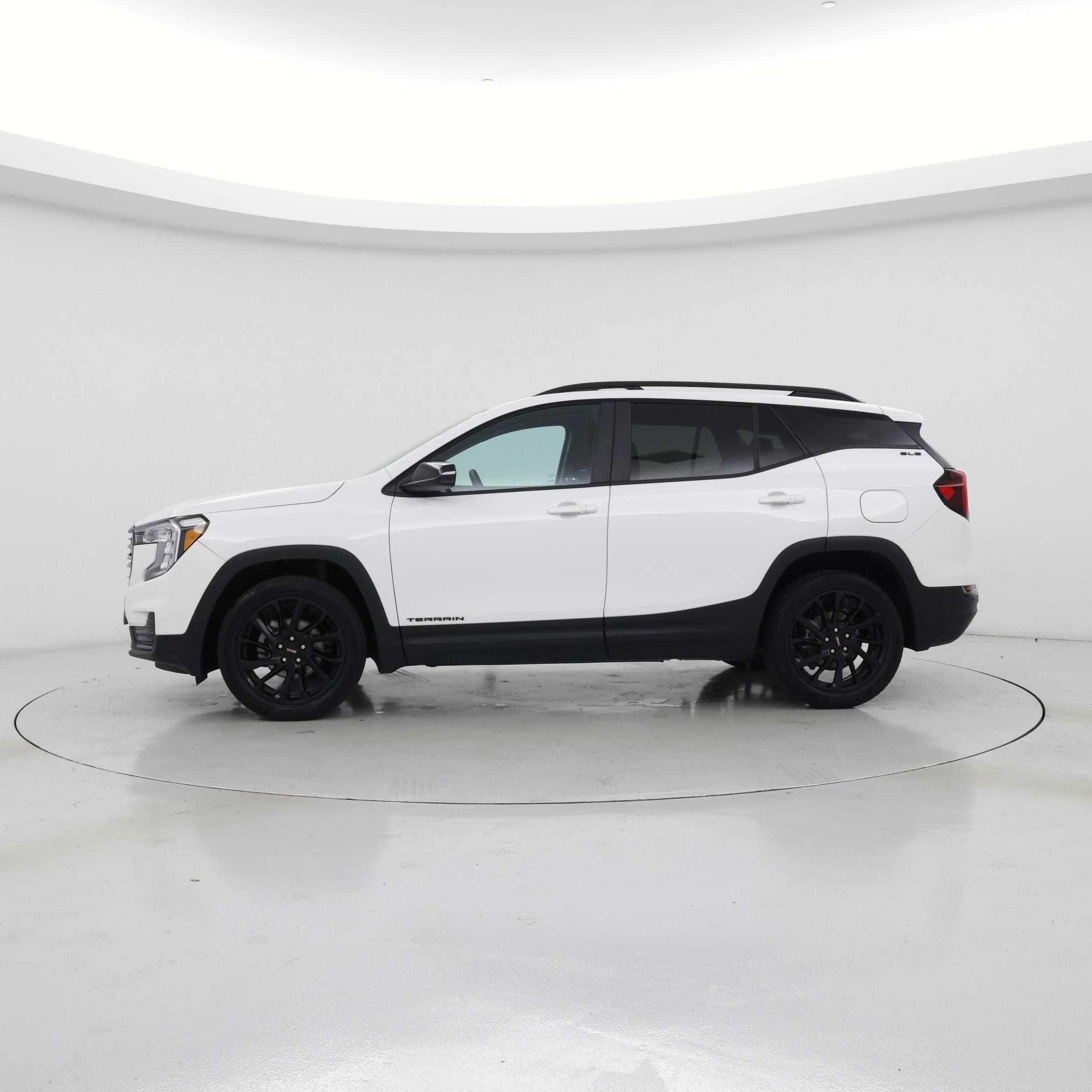 Thumbnail: 2023 GMC Terrain - 3