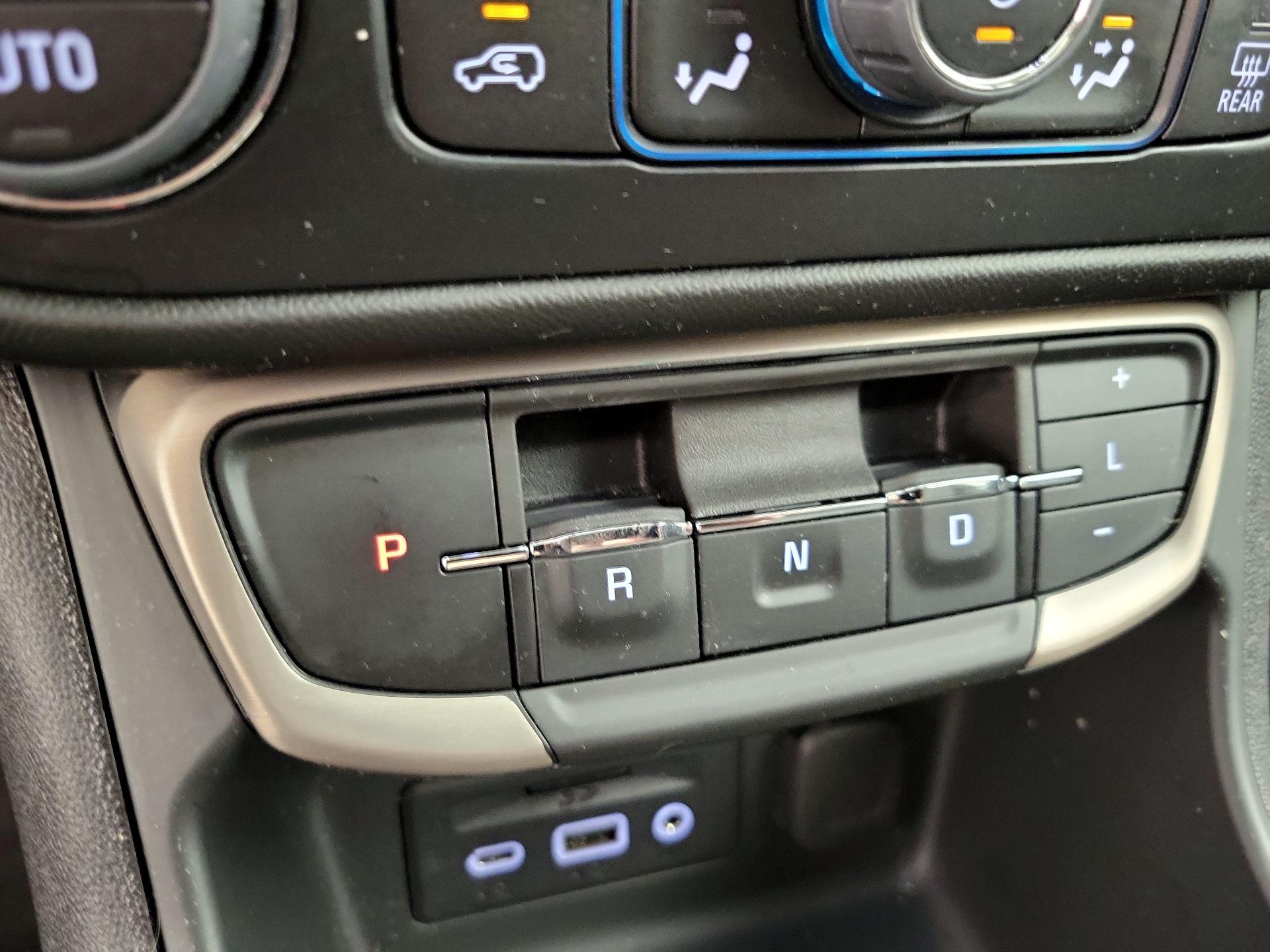 Thumbnail: 2022 GMC Terrain - 17